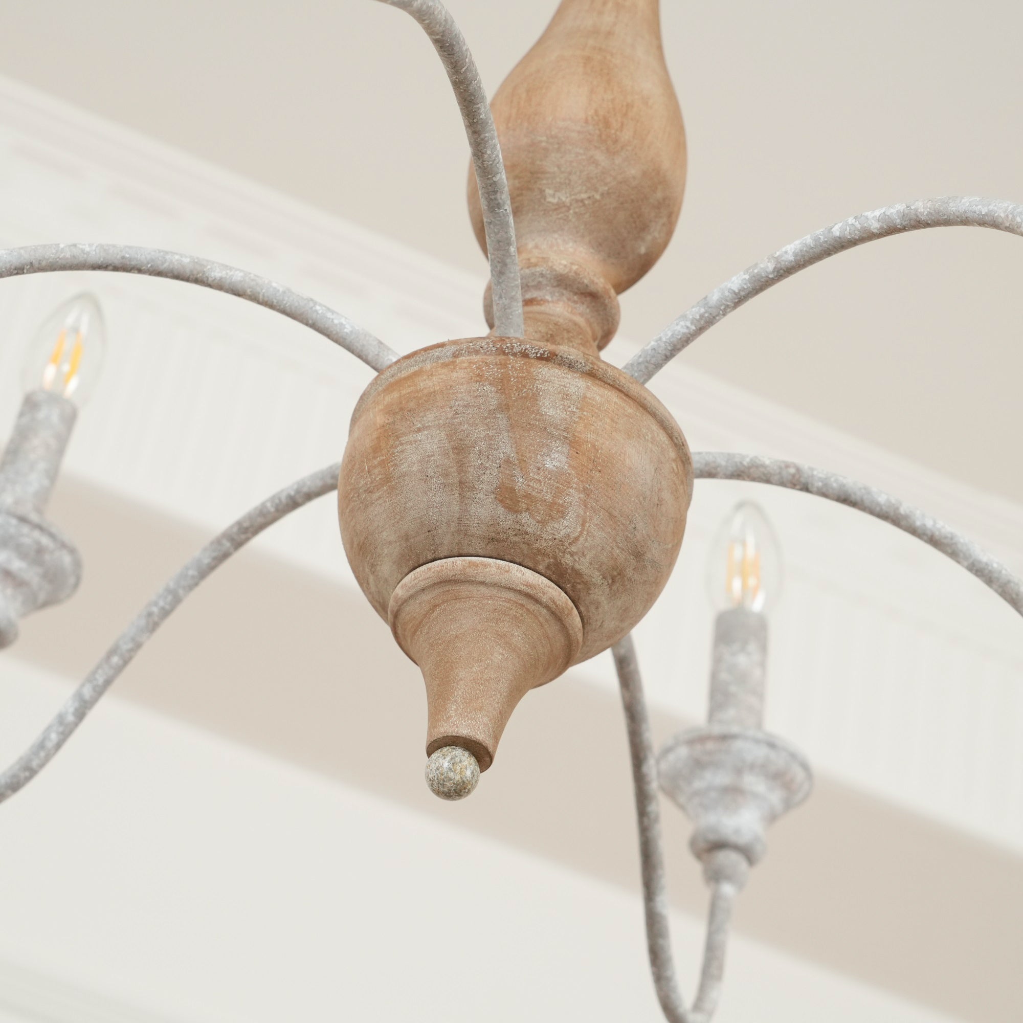 Eurloryra Holz Vintage Kerze Handgeschnitzt Kronleuchter-Letslighting