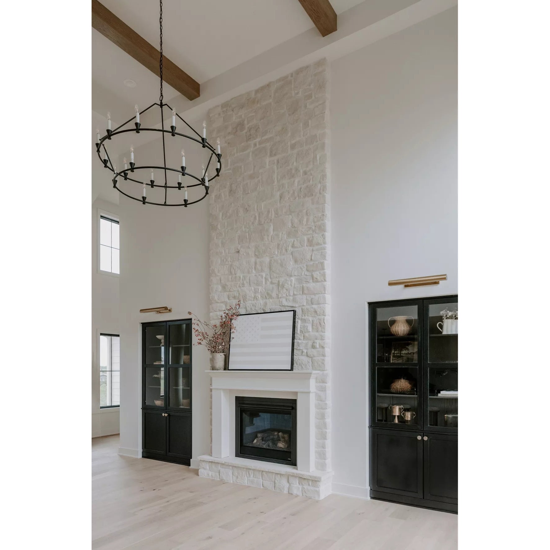 Ovyneth Industrieller Vintage Kronleuchter aus Messing-Letslighting