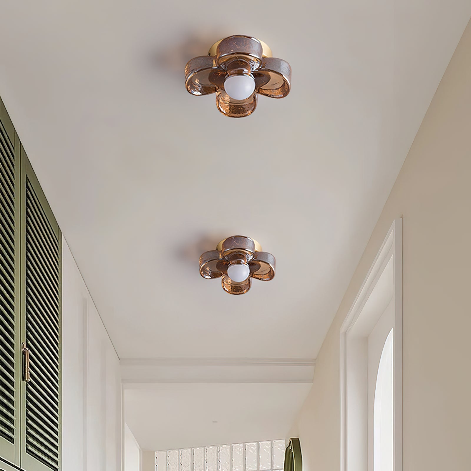 Peyton Vintage Deckenleuchte aus Acryl und Messing-Letslighting