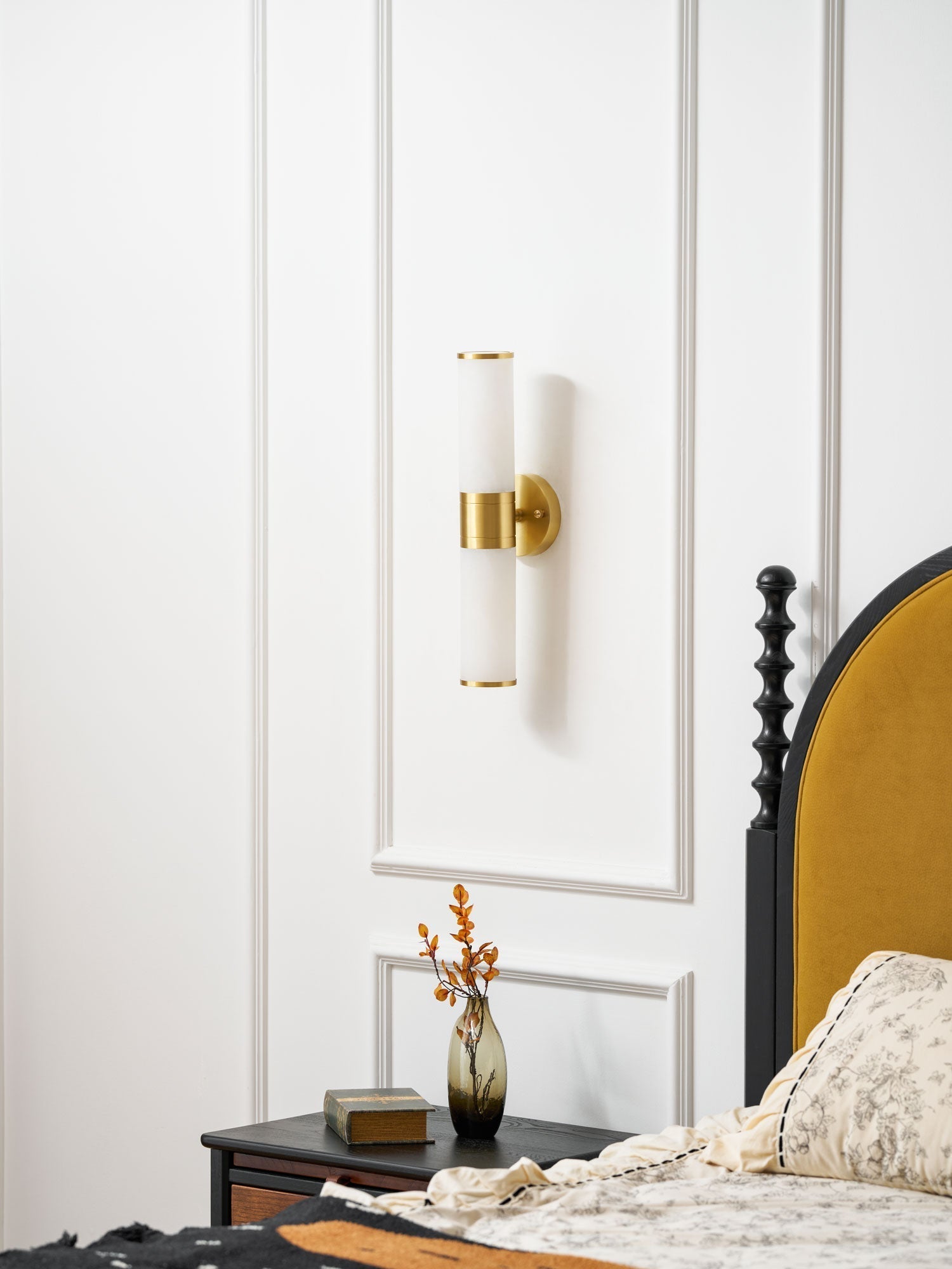 Kaia Minimalist Alabaster Wall Lamp - Neutralighting