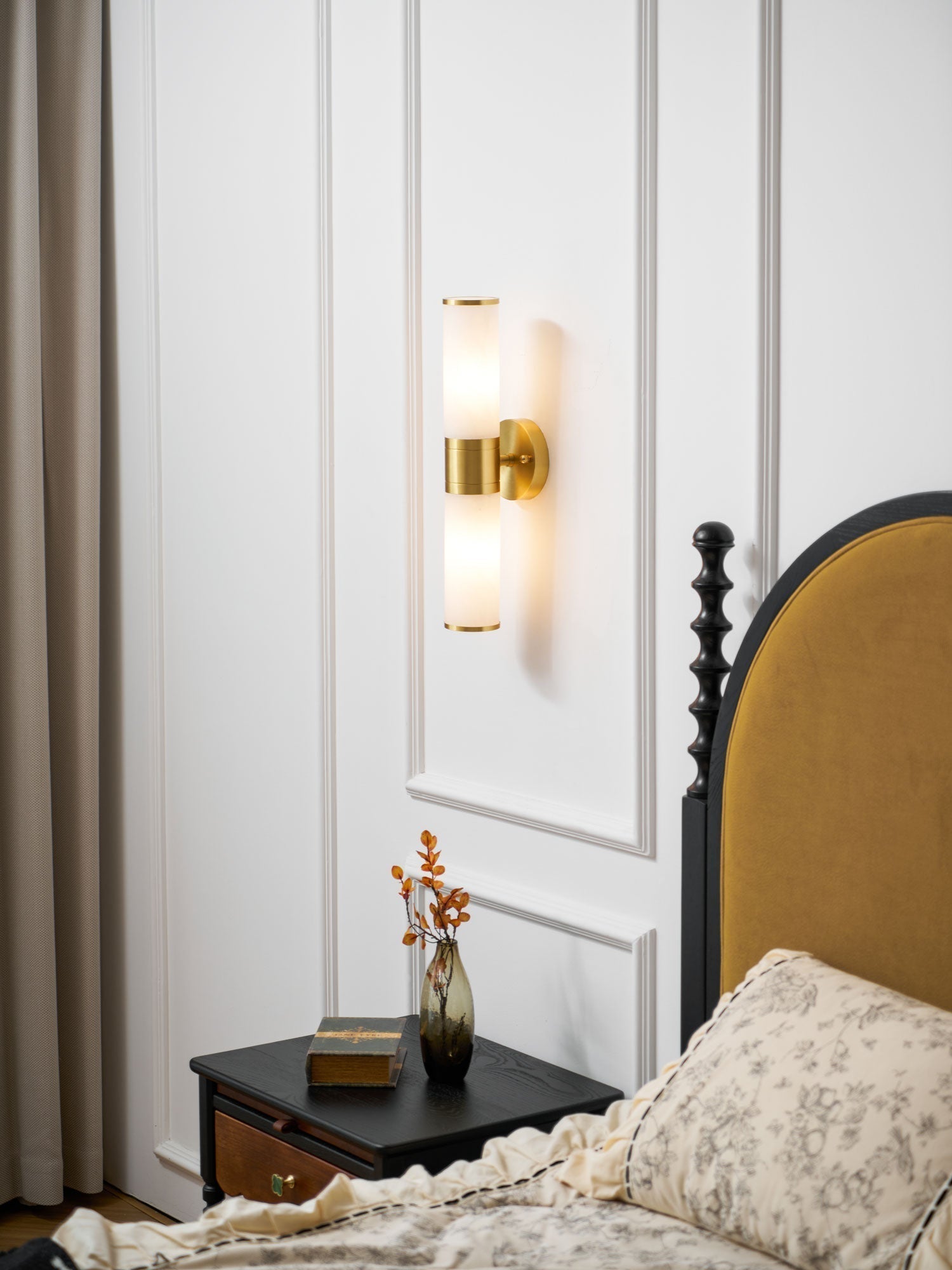 Kaia Minimalist Alabaster Wall Lamp - Neutralighting