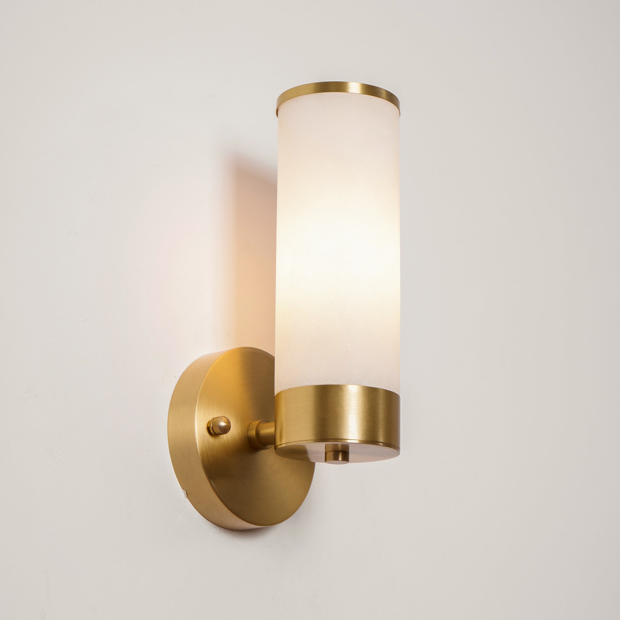 Olvynis Modern Minimalist Brass Alabaster Wall Lamp - Letslighting