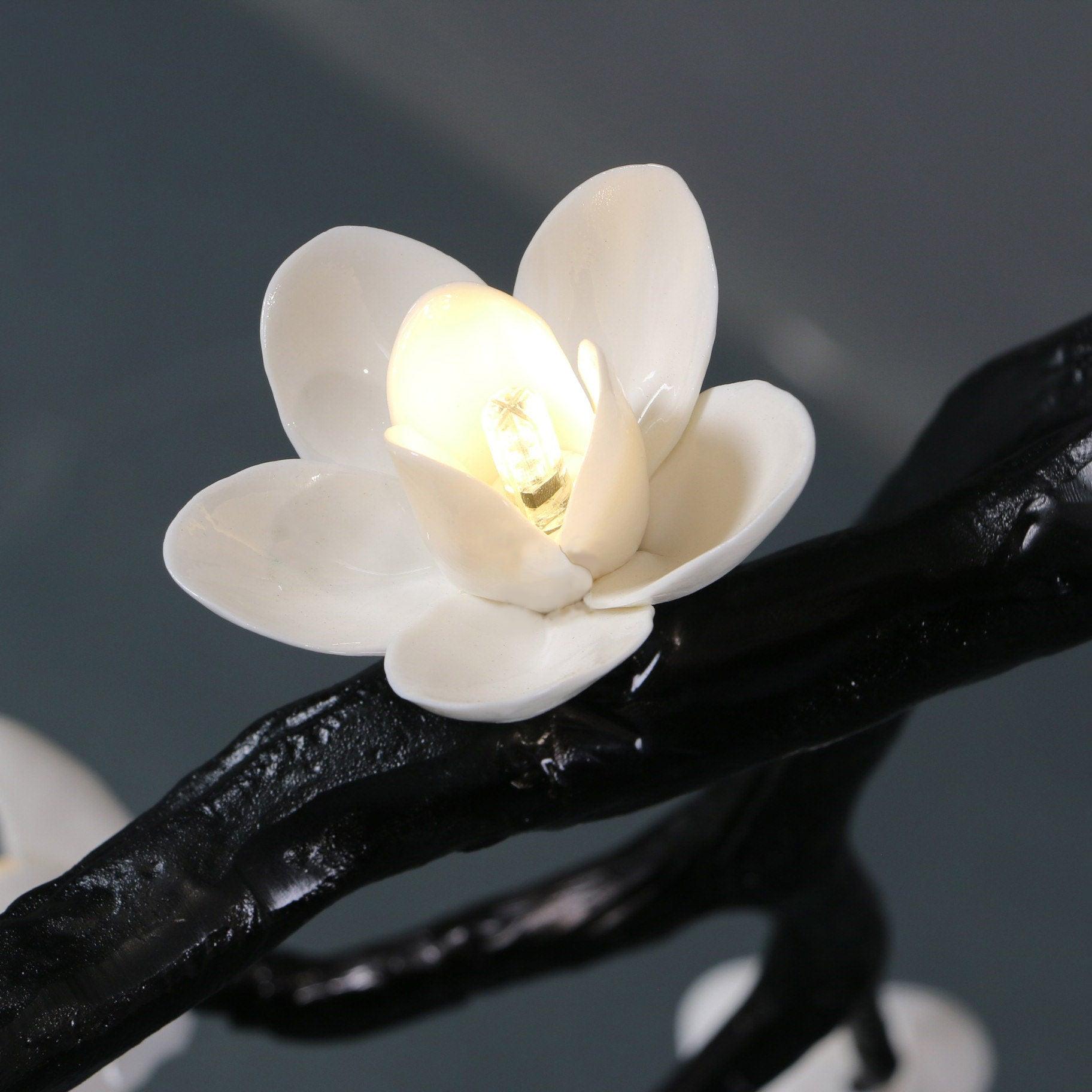 Lustra Blumen-Zweig-Kronleuchter in Schwarz-Letslighting