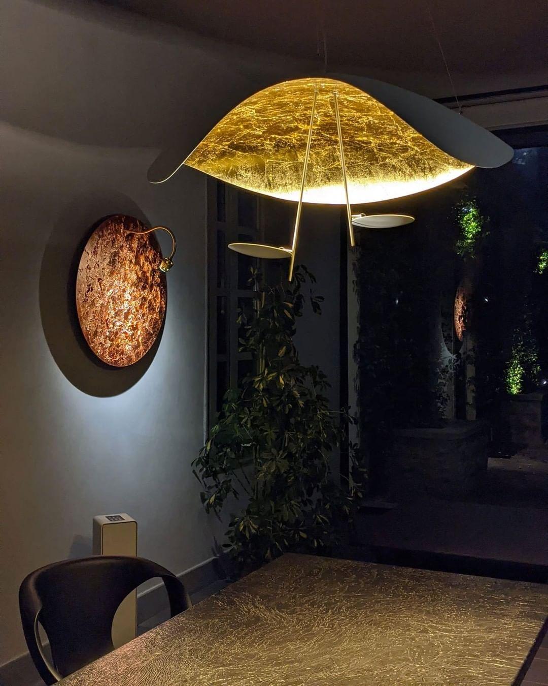 Lustra Pendelleuchte Schwarz Gold Gekrümmt Schirm-Letslighting