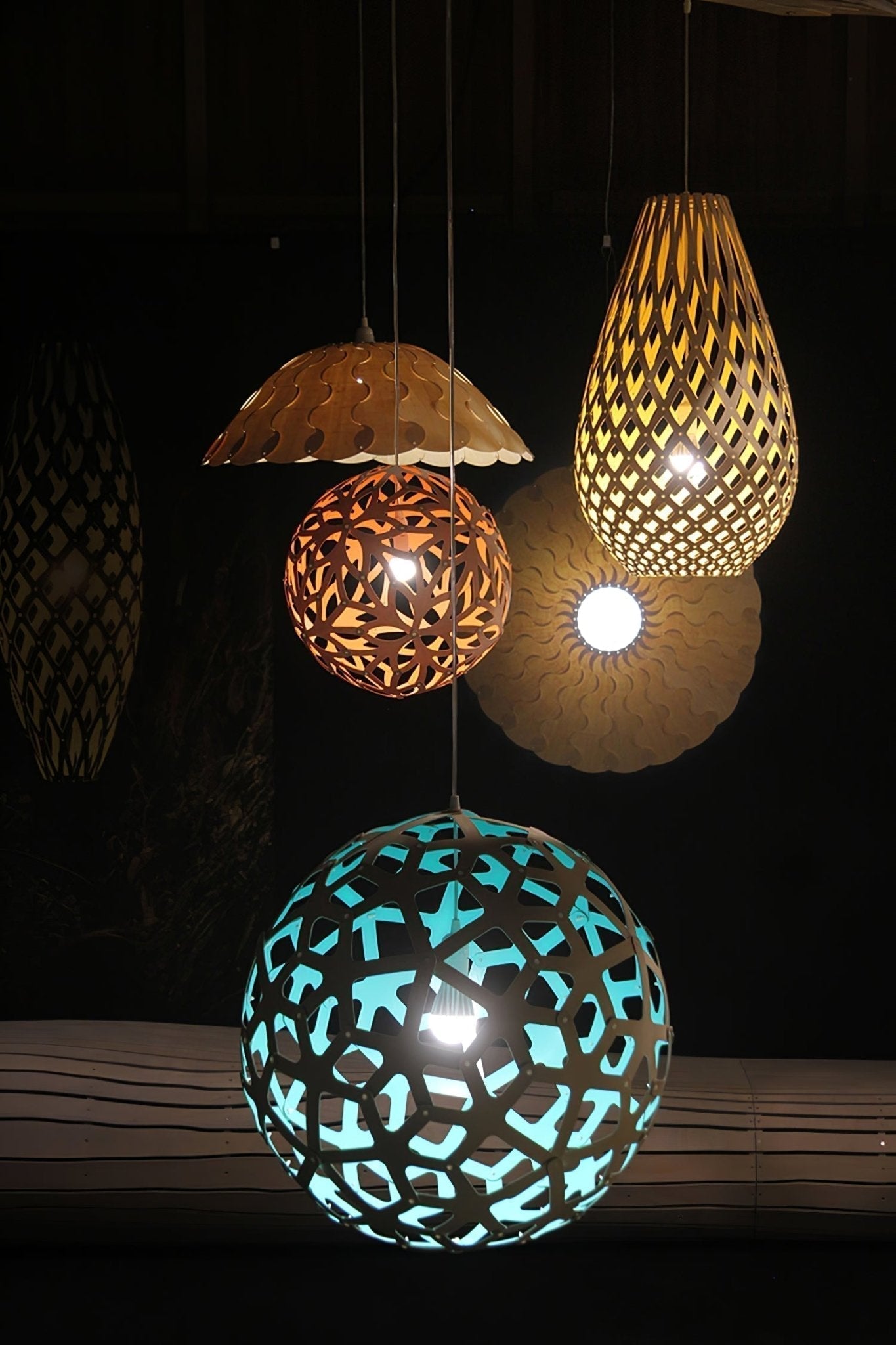 Lustra Pendelleuchte Geometrisch Holz Gewebt-Letslighting