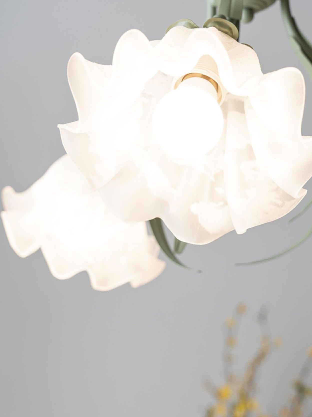 Lustra Kronleuchter Blume mit Blütenblättern und Blättern-Letslighting