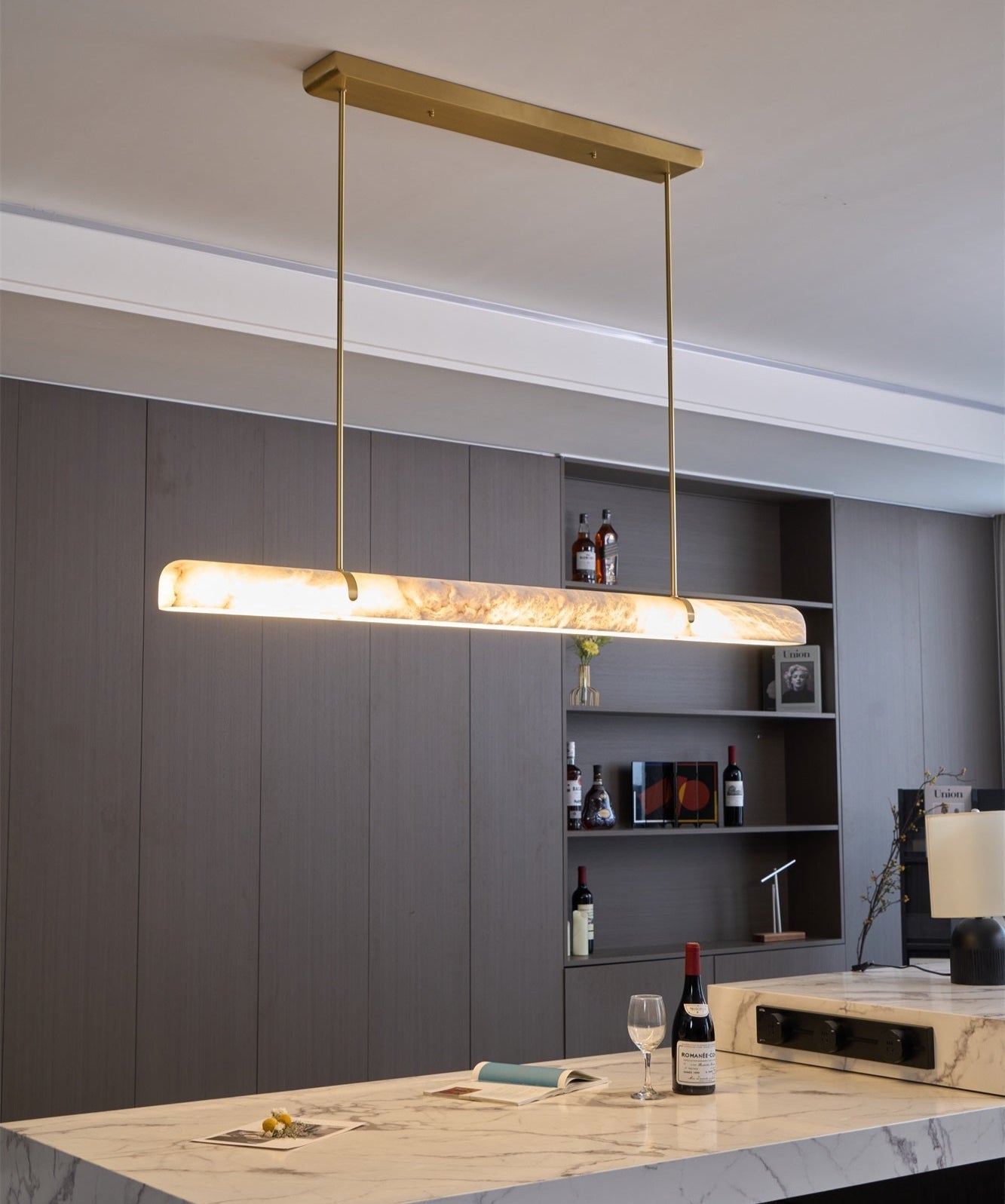 Ilraea Linear Alabaster Pendant Light - Neutralighting
