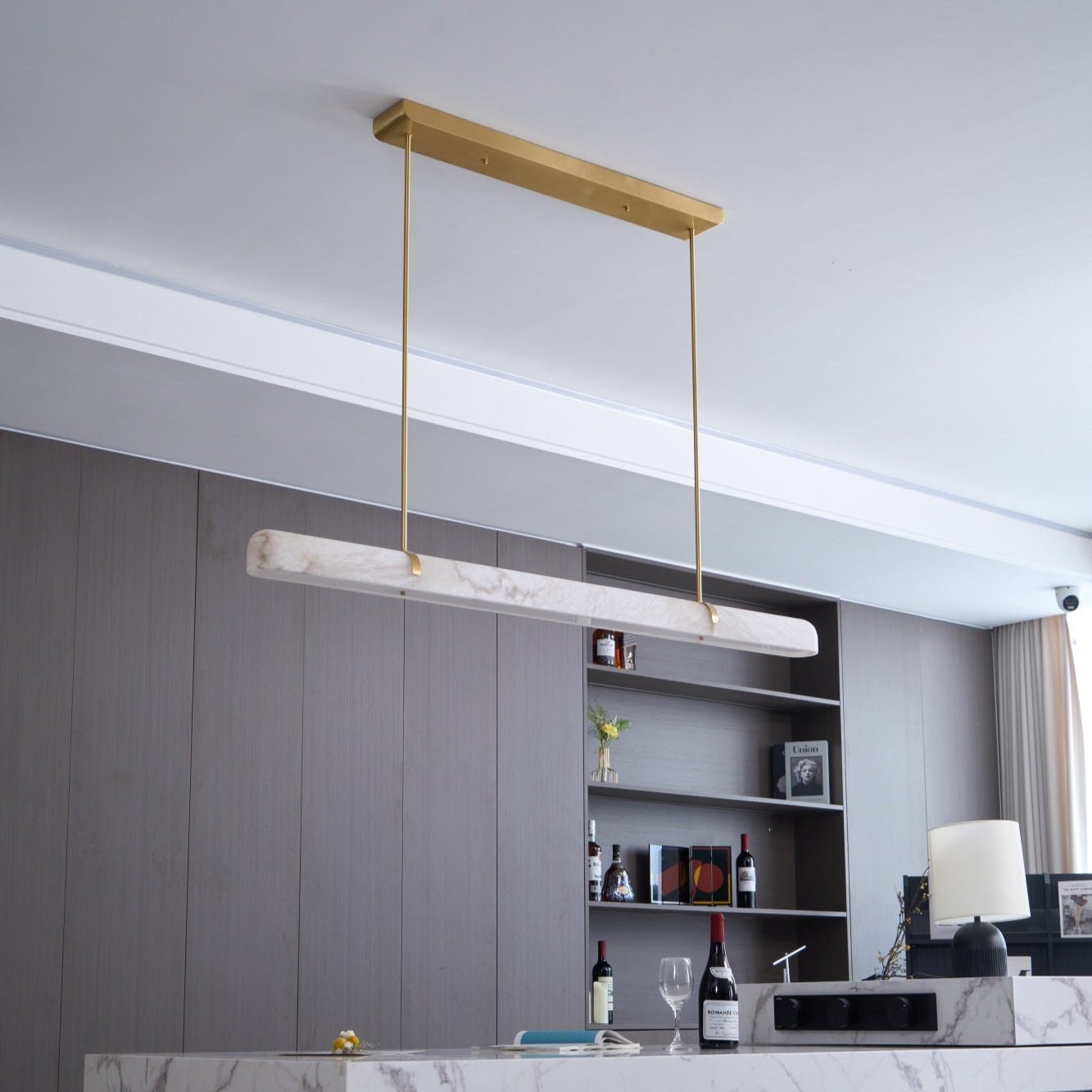 Ilraea Linear Alabaster Pendant Light - Neutralighting