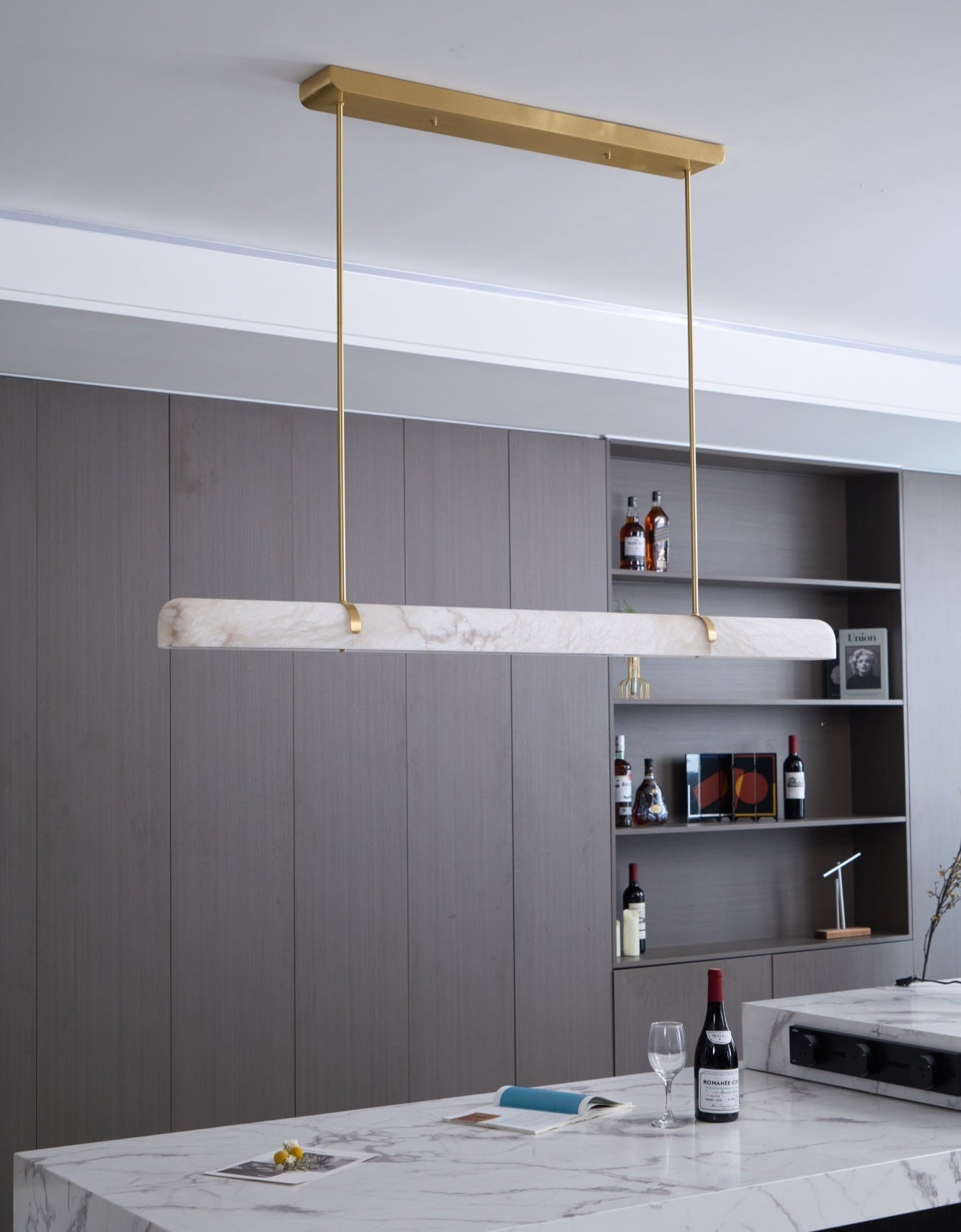 Ilraea Linear Alabaster Pendant Light - Neutralighting