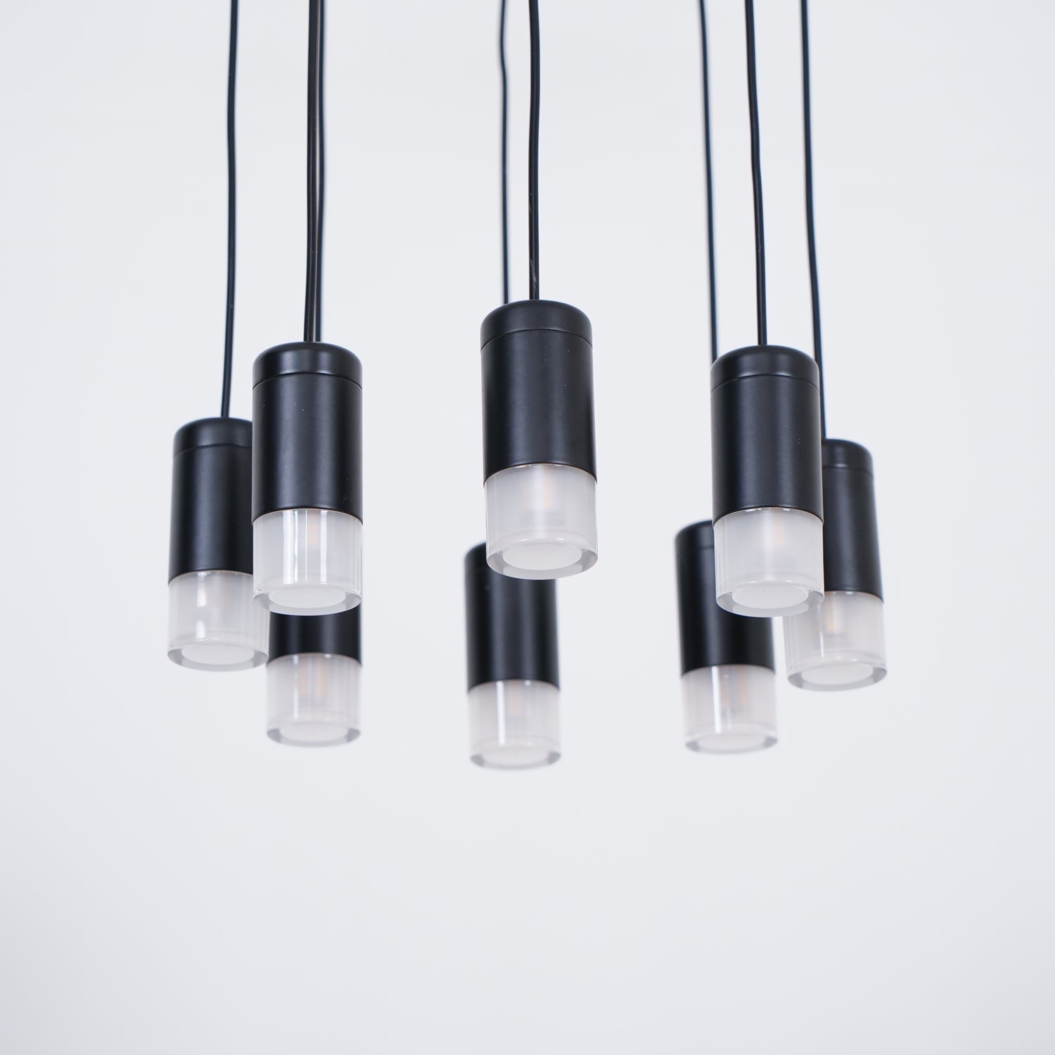 Lustra Schwarzer Drahtlinien-LED-Kronleuchter-Letslighting