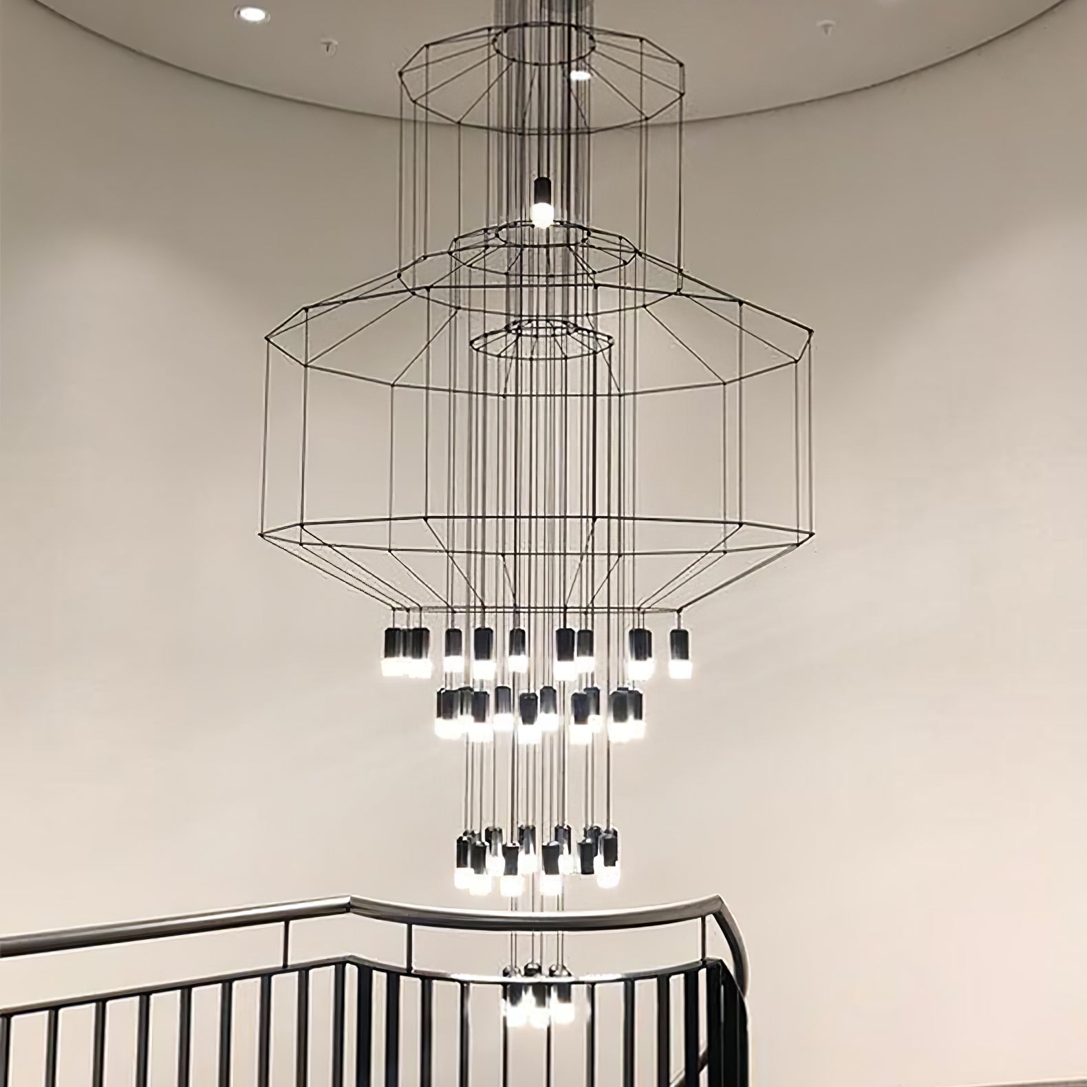Lustra Schwarzer Drahtlinien-LED-Kronleuchter-Letslighting