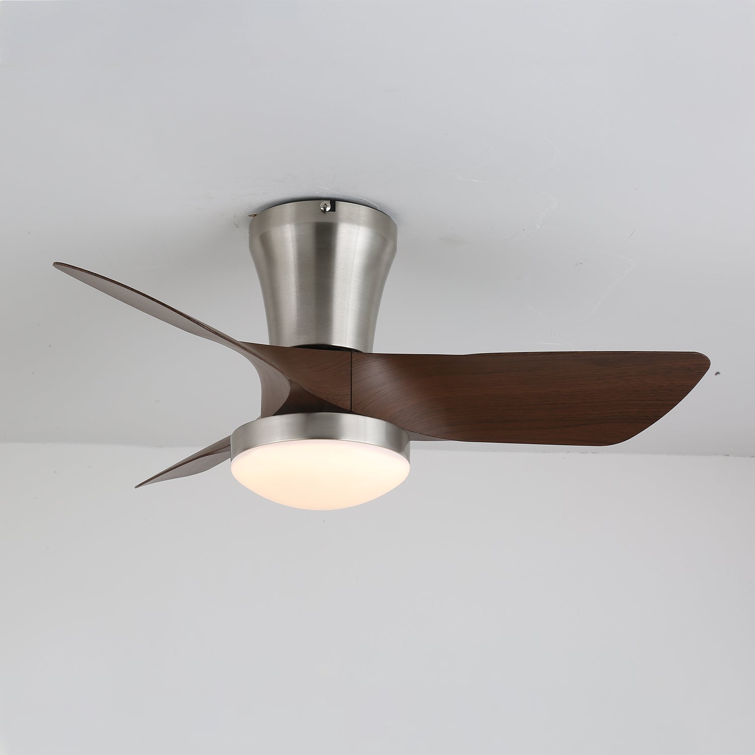 Trivon Moderner Deckenventilator aus Holz, veranschaulicht die 6-Stufen-Ventilatorfunktion