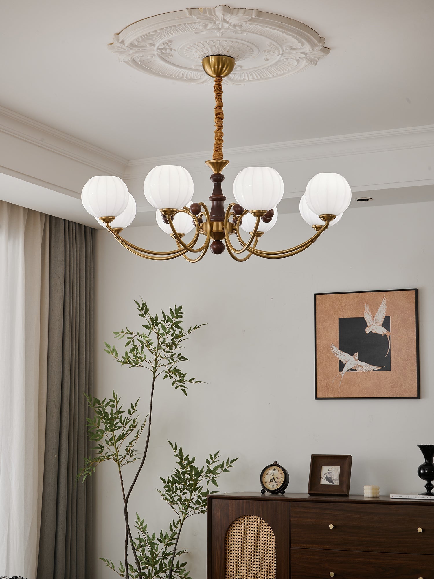 Omirara Traditioneller Eleganter Kronleuchter aus Vintage-Holz-Letslighting