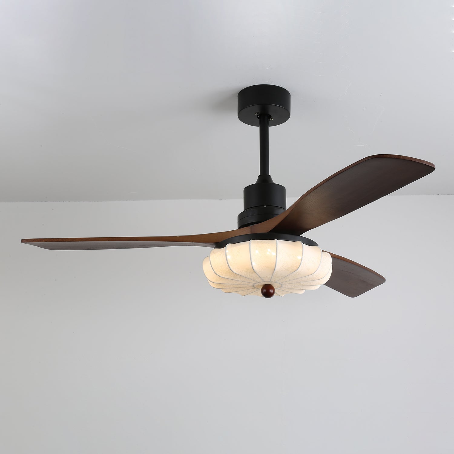 Jasper Bloom Deckenventilatorleuchte, Ansicht des Deckenbaldachins