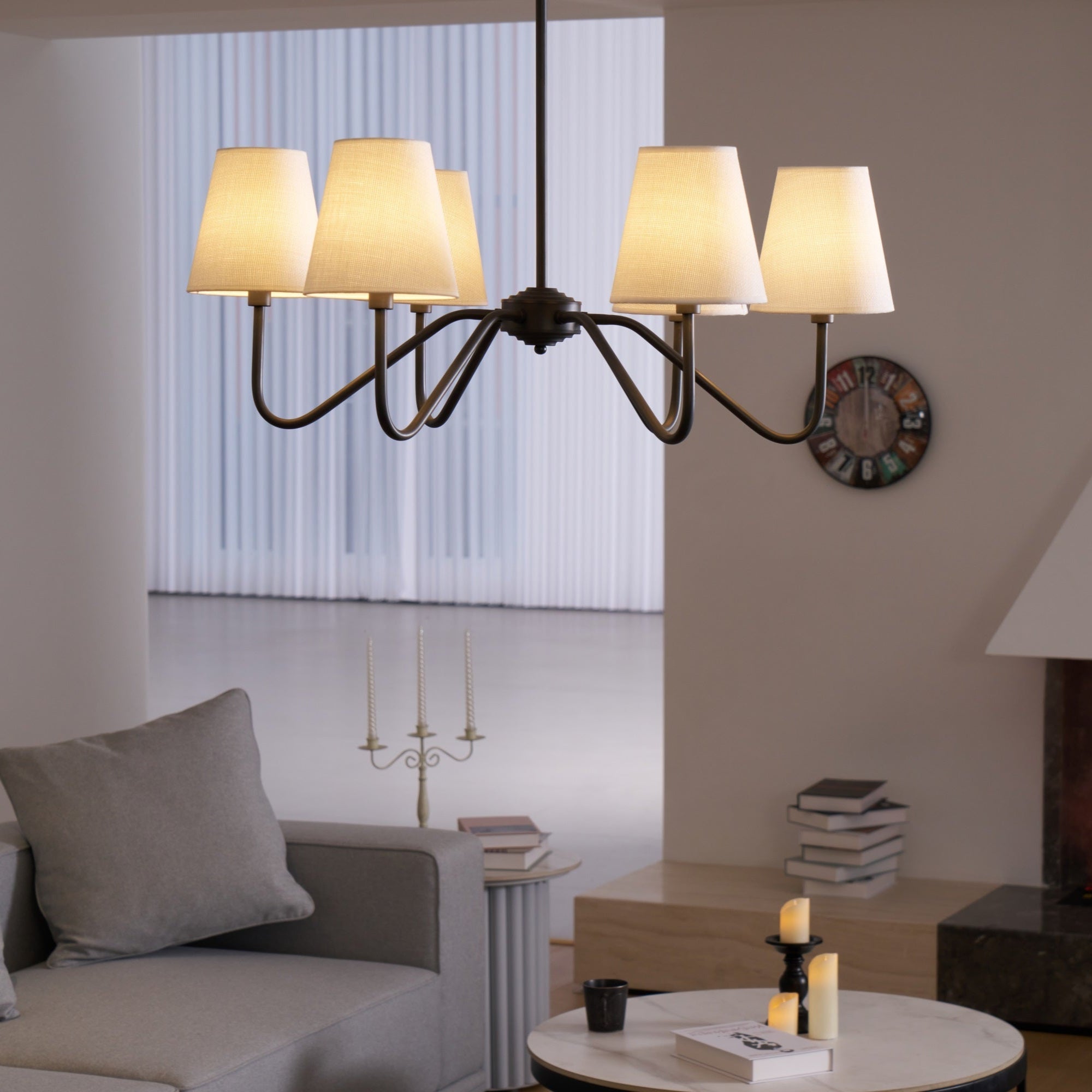 Aurvarira Lumos Klassischer Kronleuchter aus Schwarzem Stoff-Letslighting