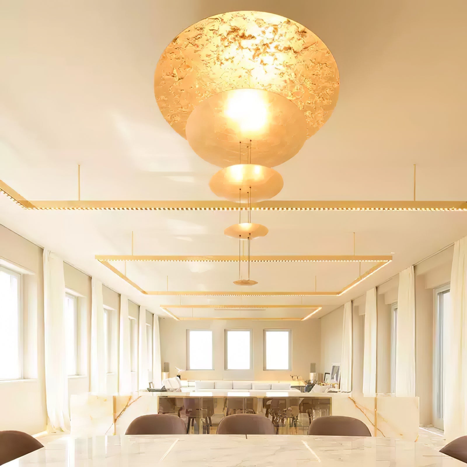 Zathaara Mehrlagige Pendelleuchte aus Goldfolie-Letslighting