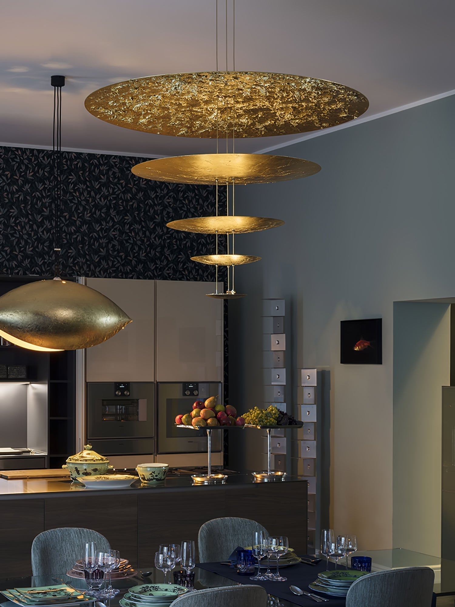 Zathaara Mehrlagige Pendelleuchte aus Goldfolie-Letslighting