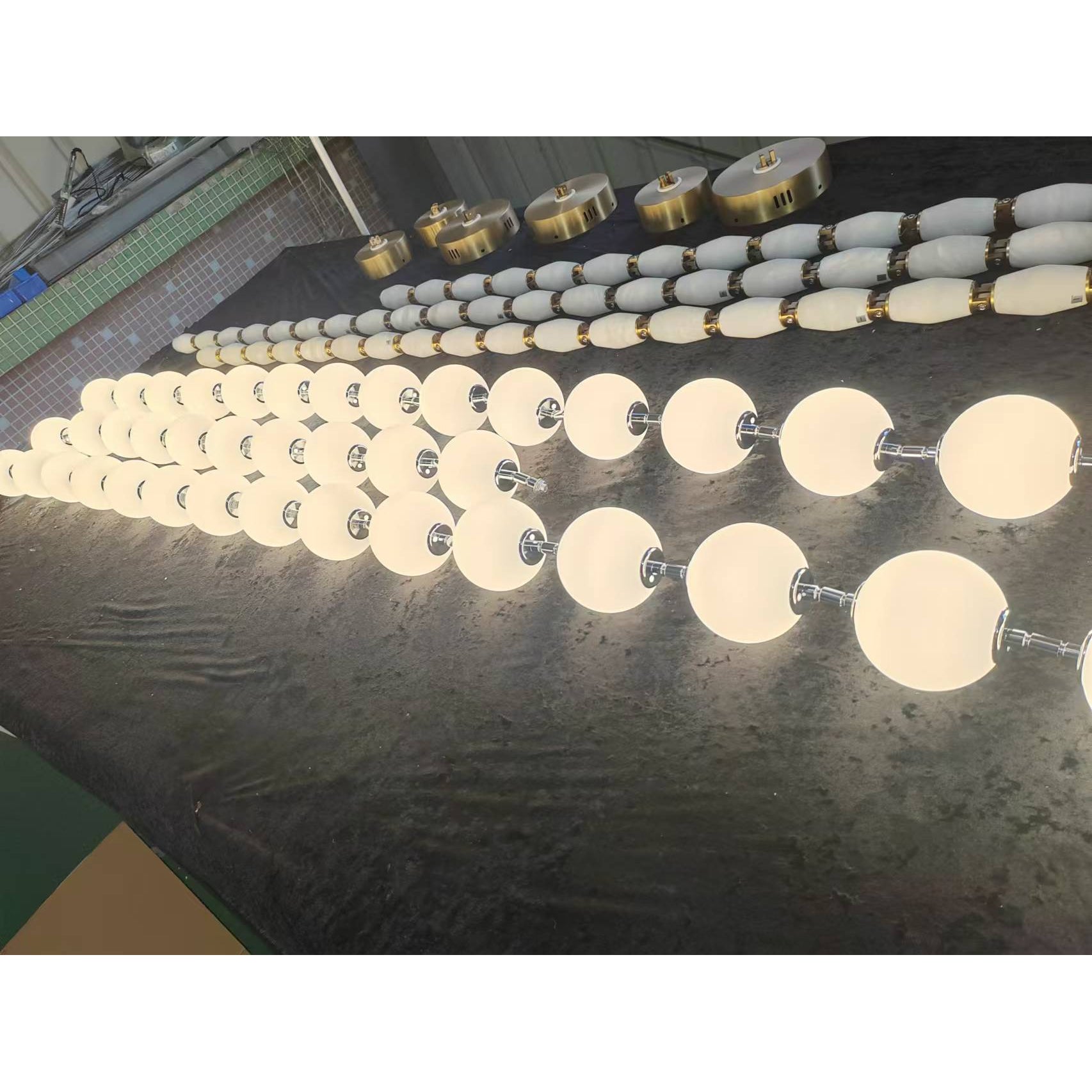 Myphais Moderner Kronleuchter aus Kunststoff-Letslighting