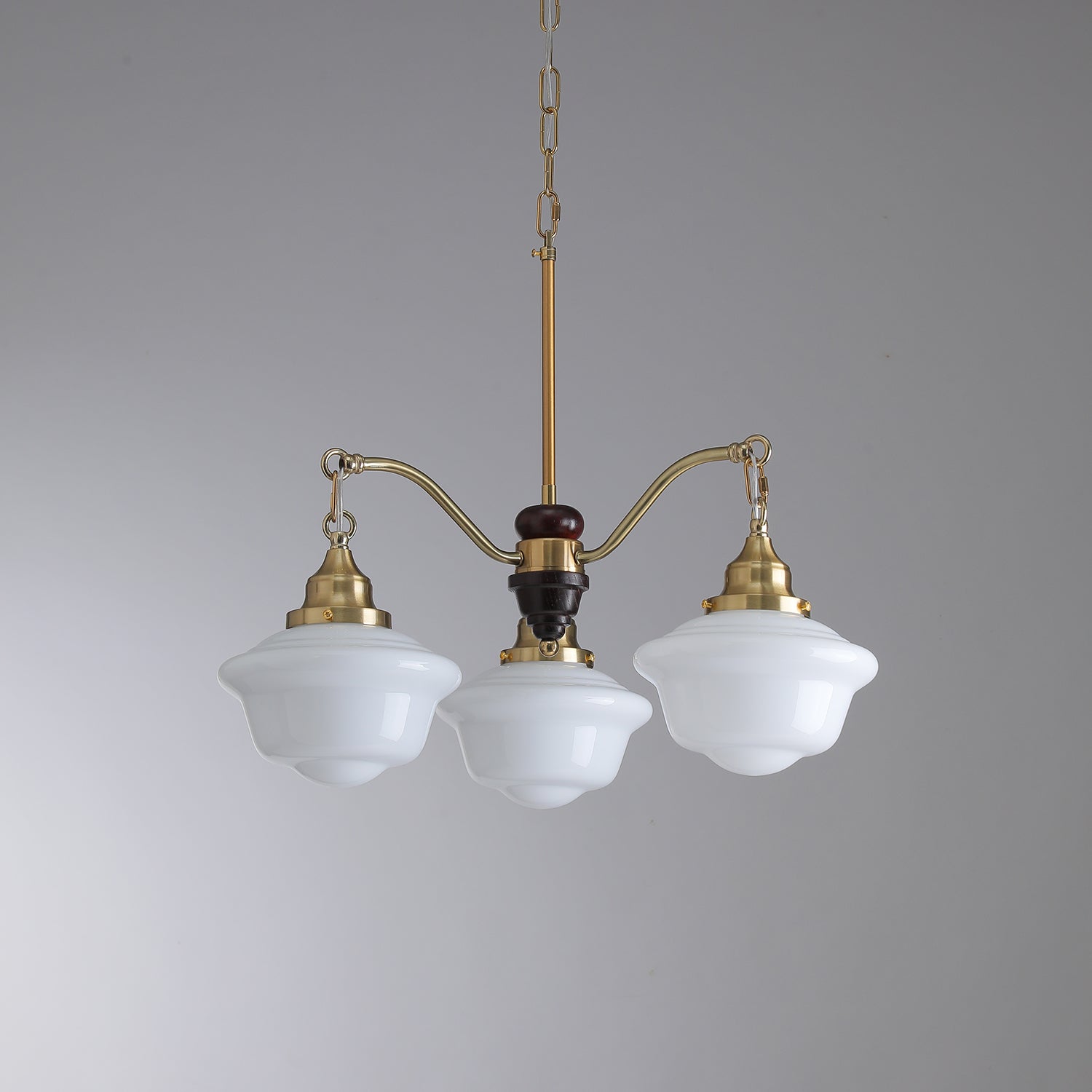 Lustra Kronleuchter Messing Holz Milchglas Klassisch-Letslighting