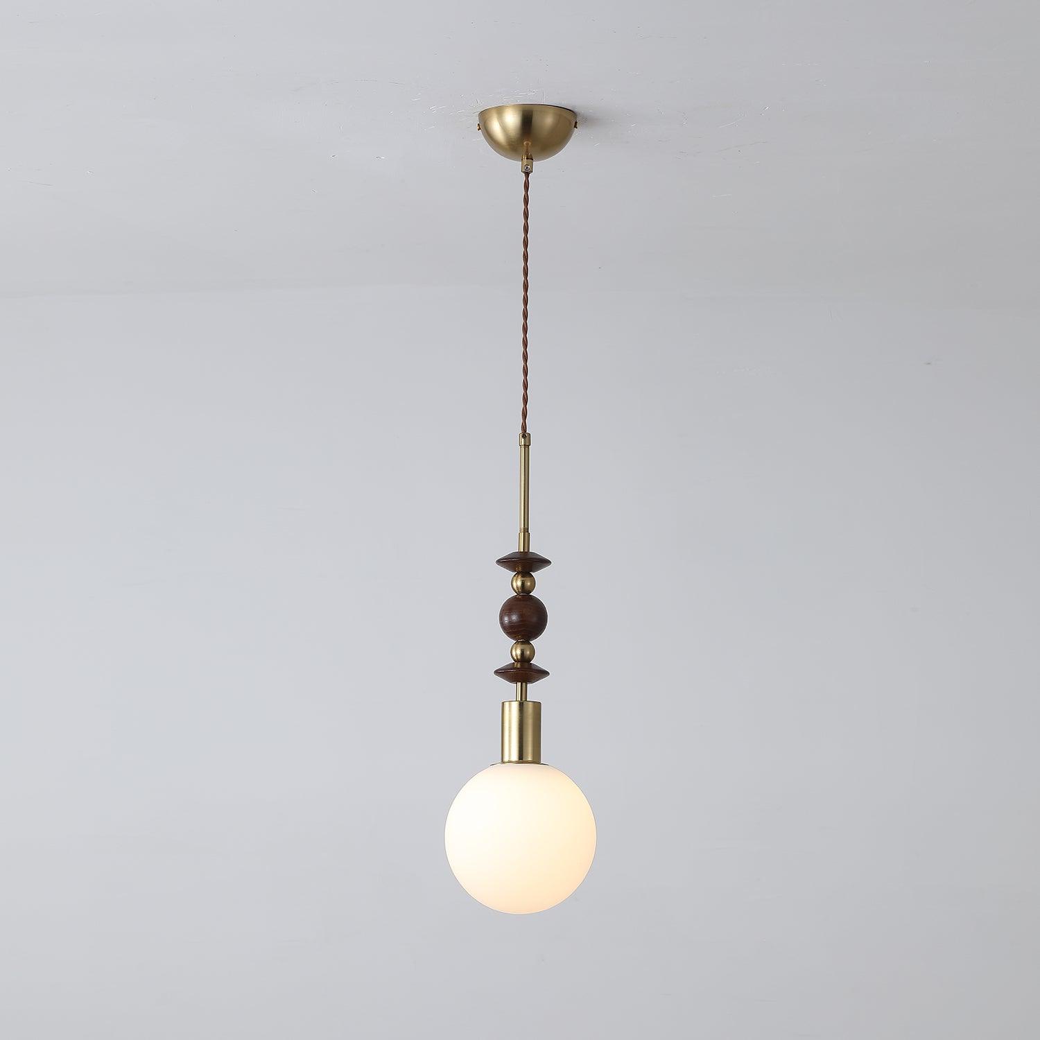 Norn Vintage-Globus-Pendelleuchte mit Holzperlen