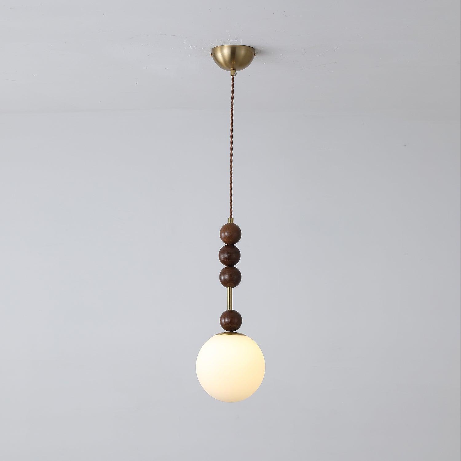 Norn Vintage-Globus-Pendelleuchte mit Holzperlen