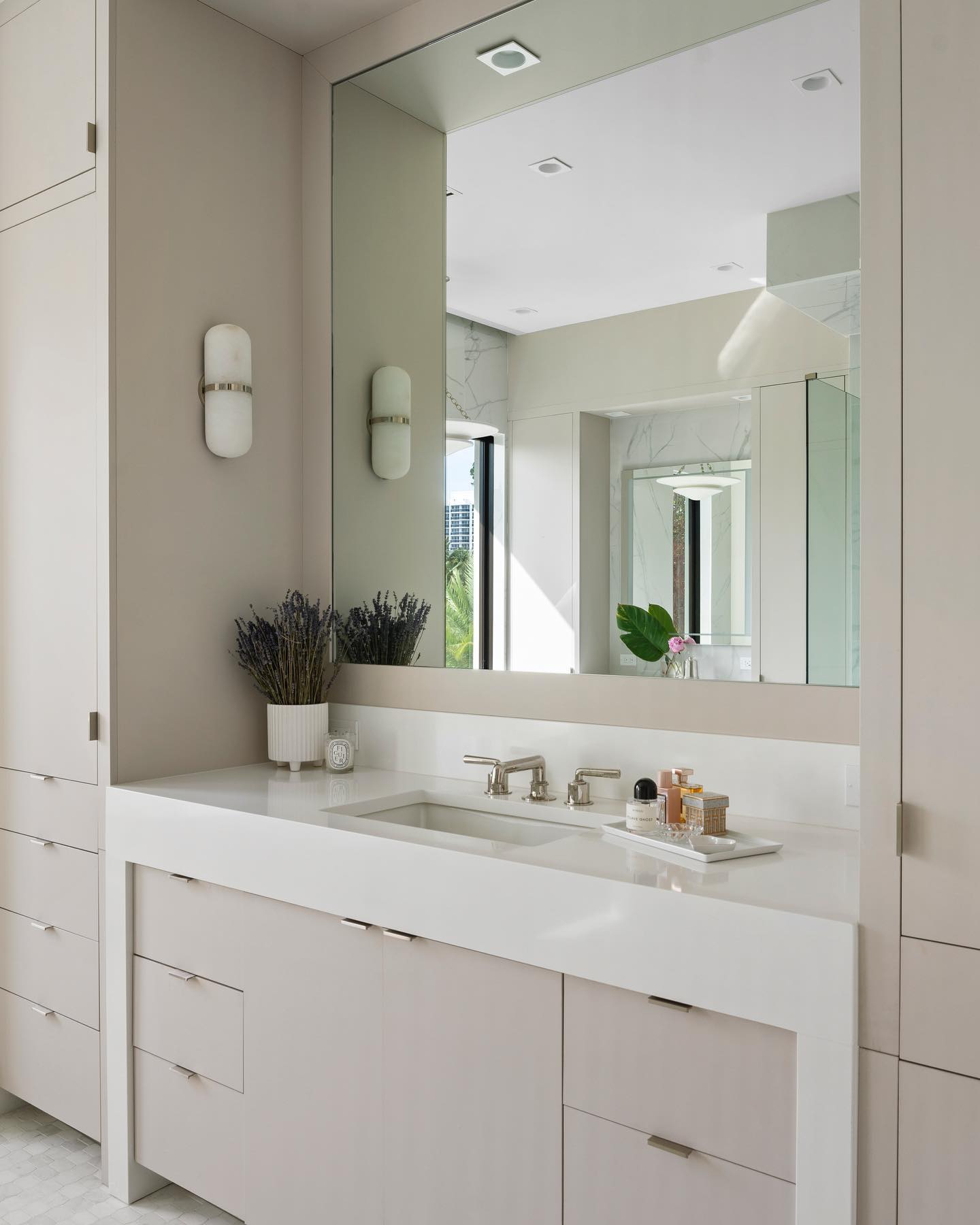 Symirel Modern Minimalist Pill Form Alabaster Sconce Wall Lamp - Letslighting