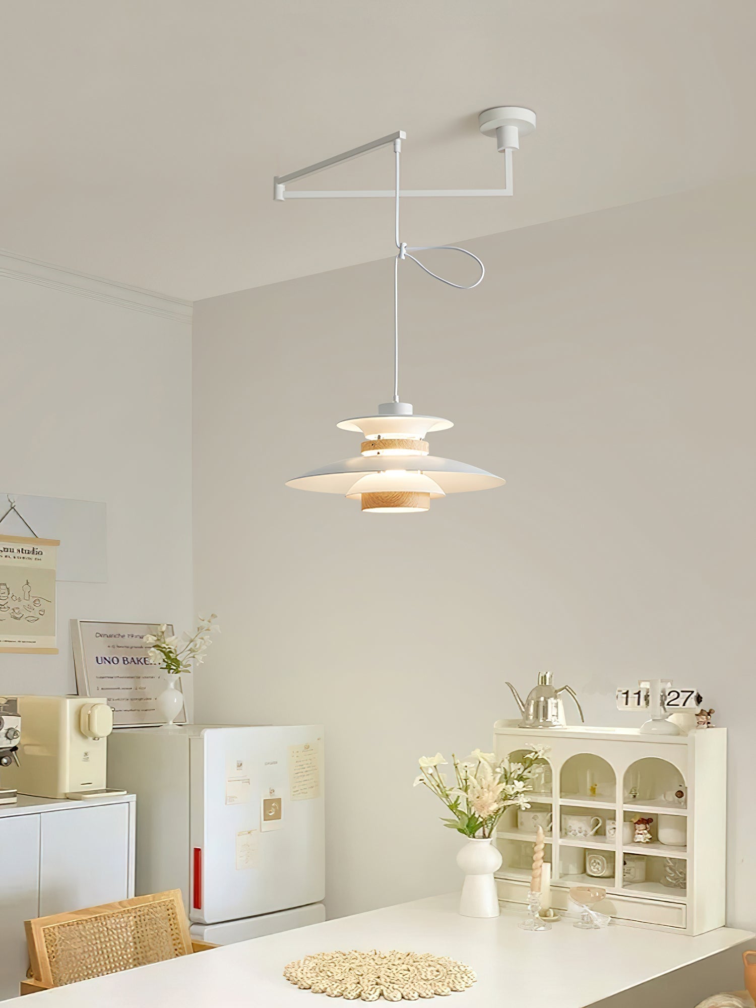 Virelith Pendelleuchte aus Stahl und Holz-Letslighting