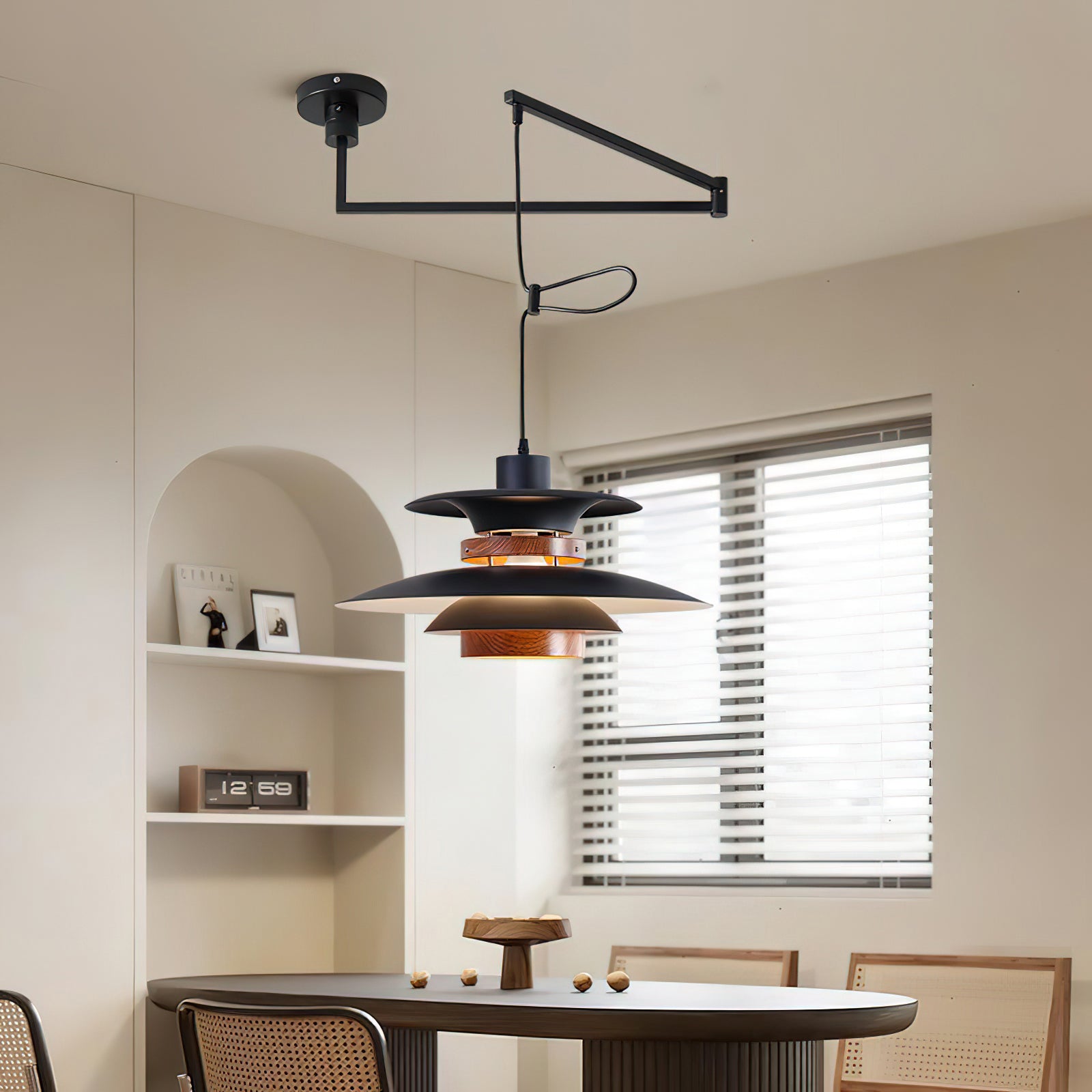 Virelith Pendelleuchte aus Stahl und Holz-Letslighting