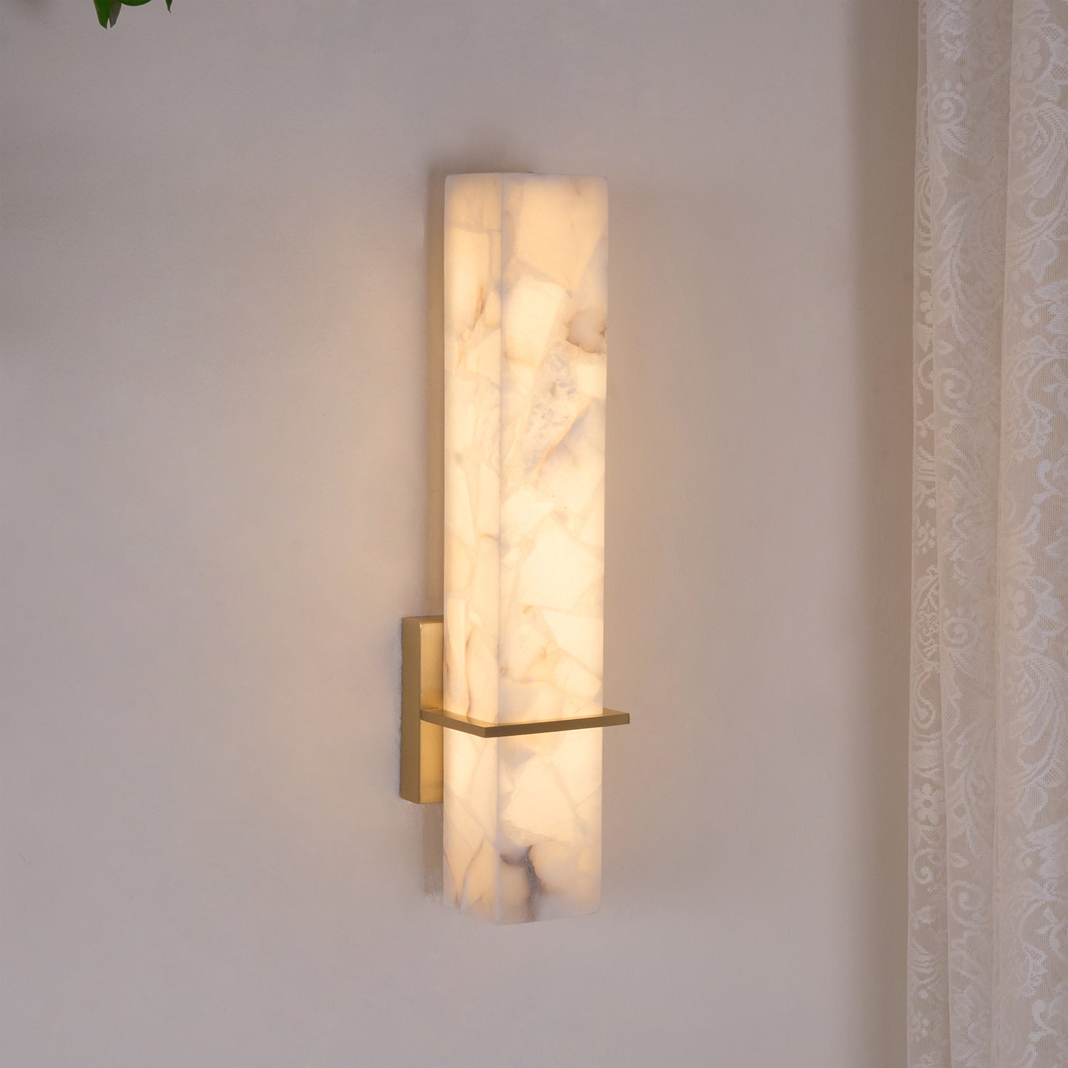 Luste Alabaster Wall Sconce Brass Band Shape - Neutralighting