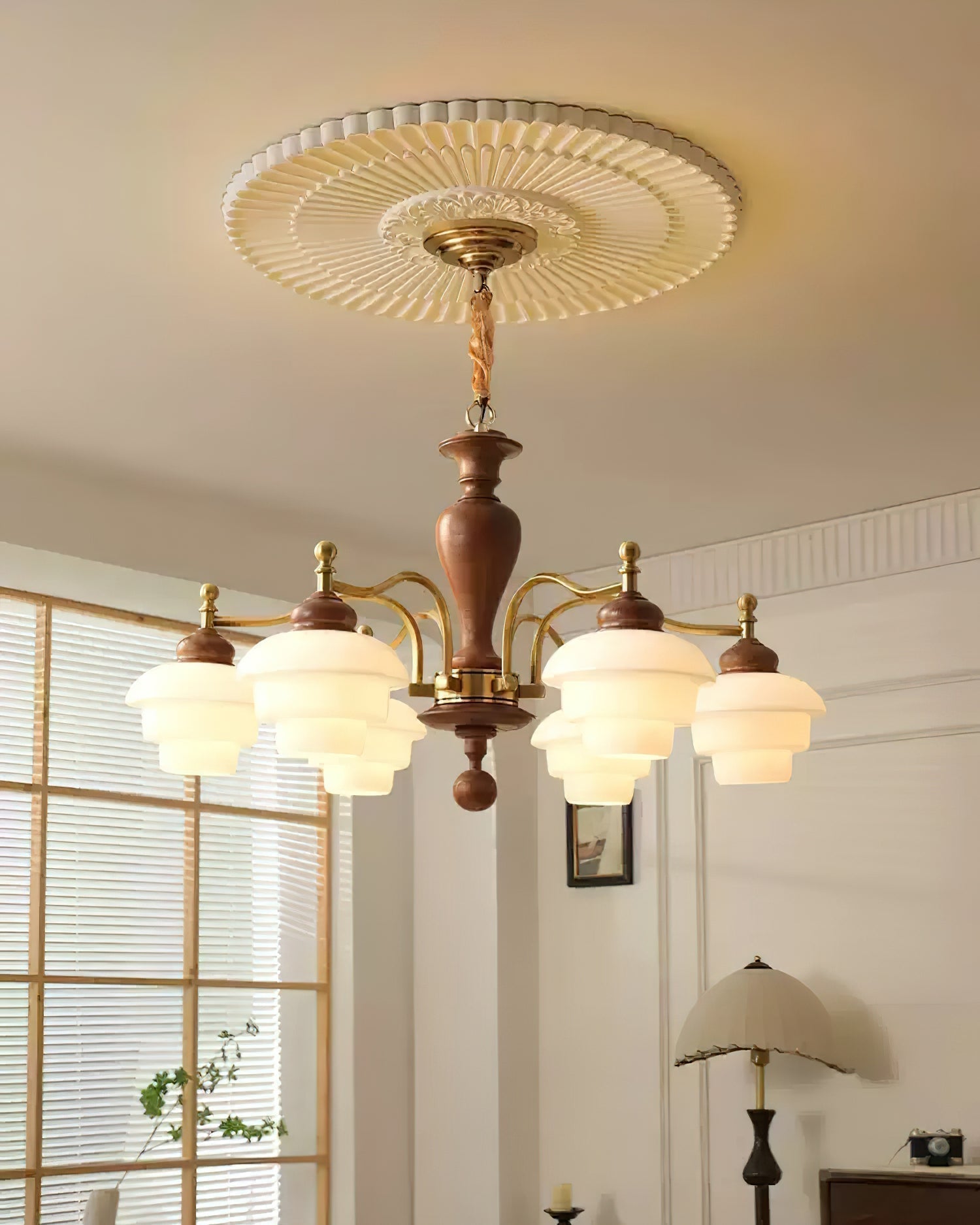 Hovian Vintage Kronleuchter aus Holz-Letslighting