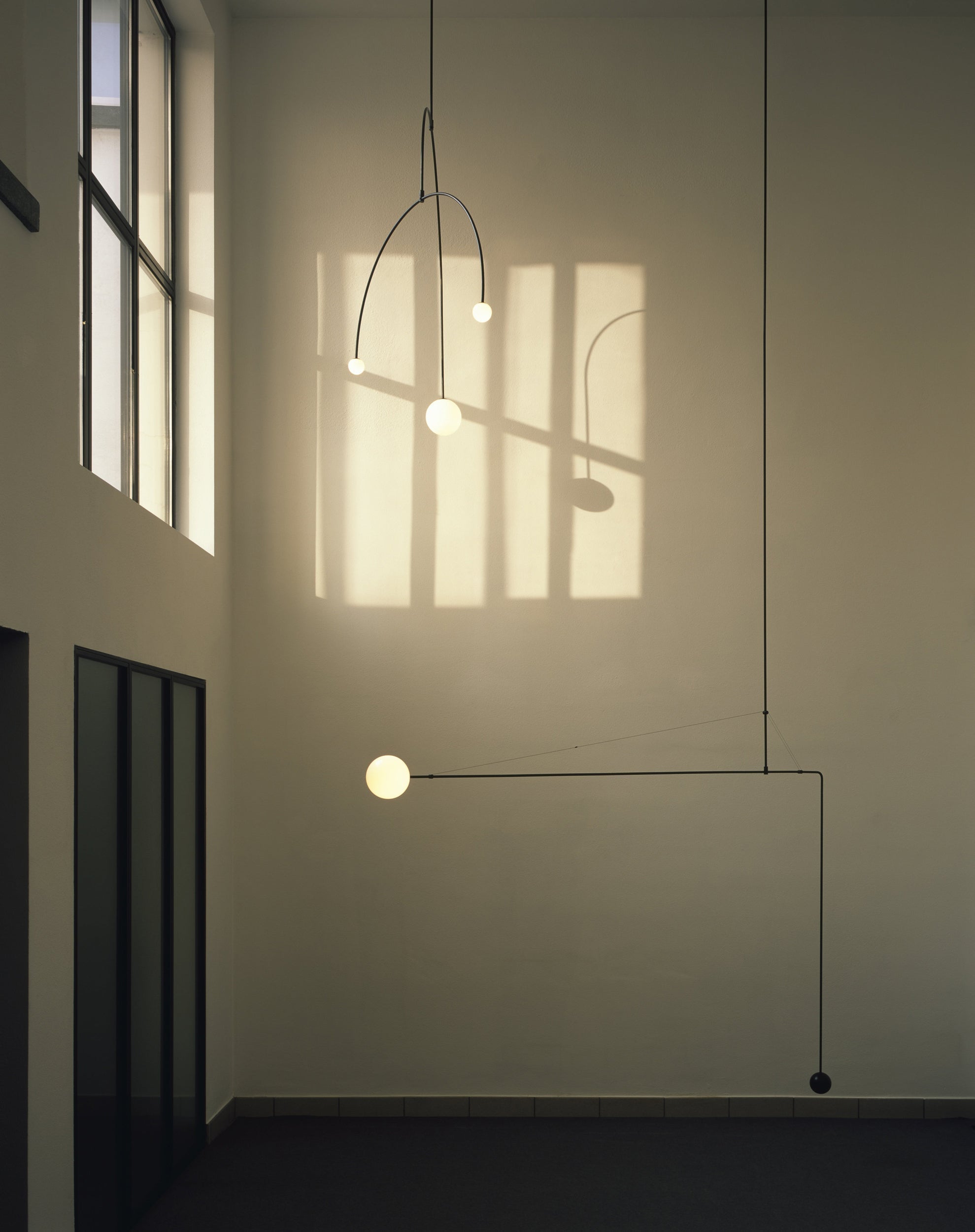 Lustra Kronleuchter Mobile Schwarz Minimalistisch-Letslighting