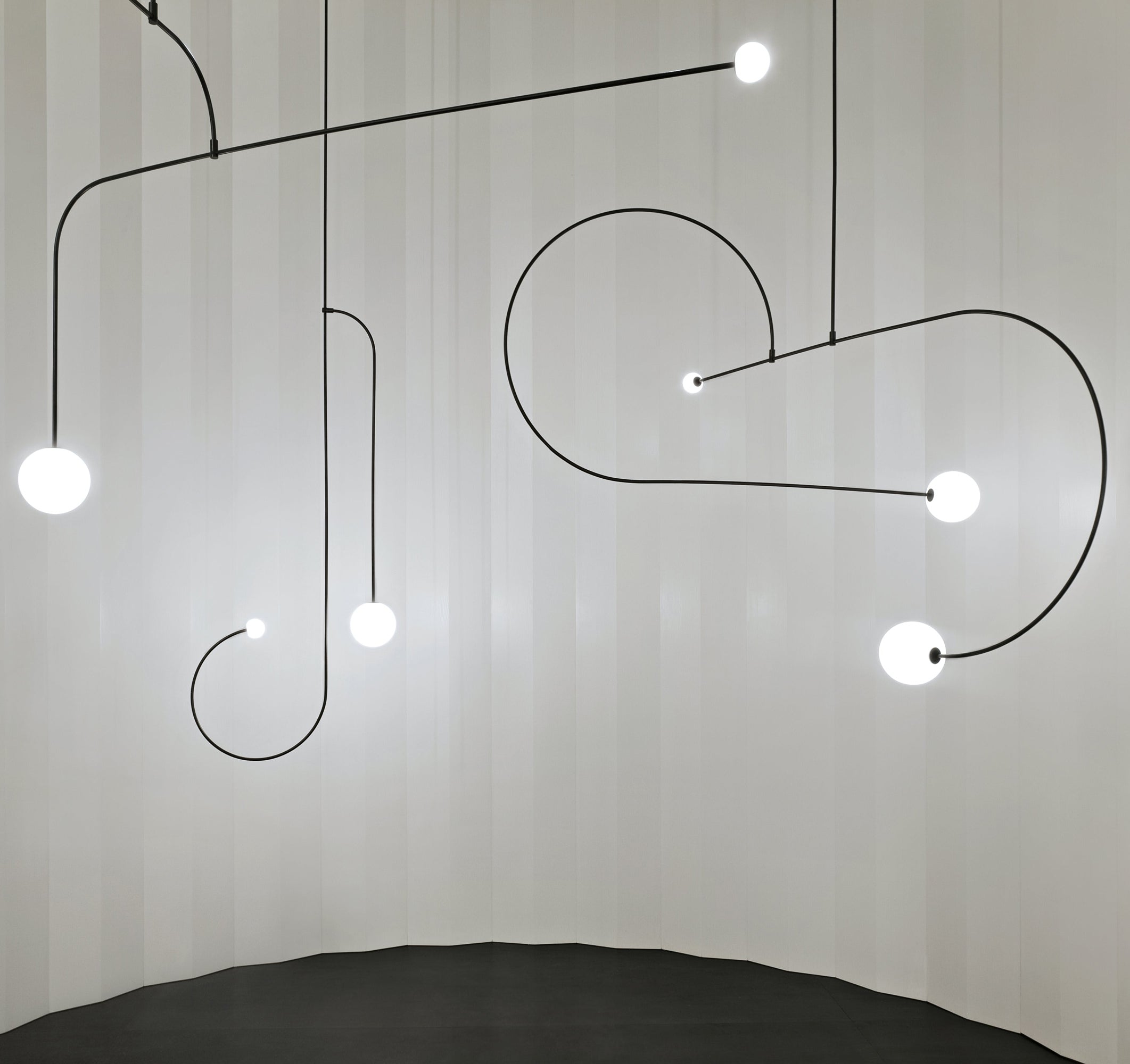 Lustra Kronleuchter Mobile Schwarz Minimalistisch-Letslighting