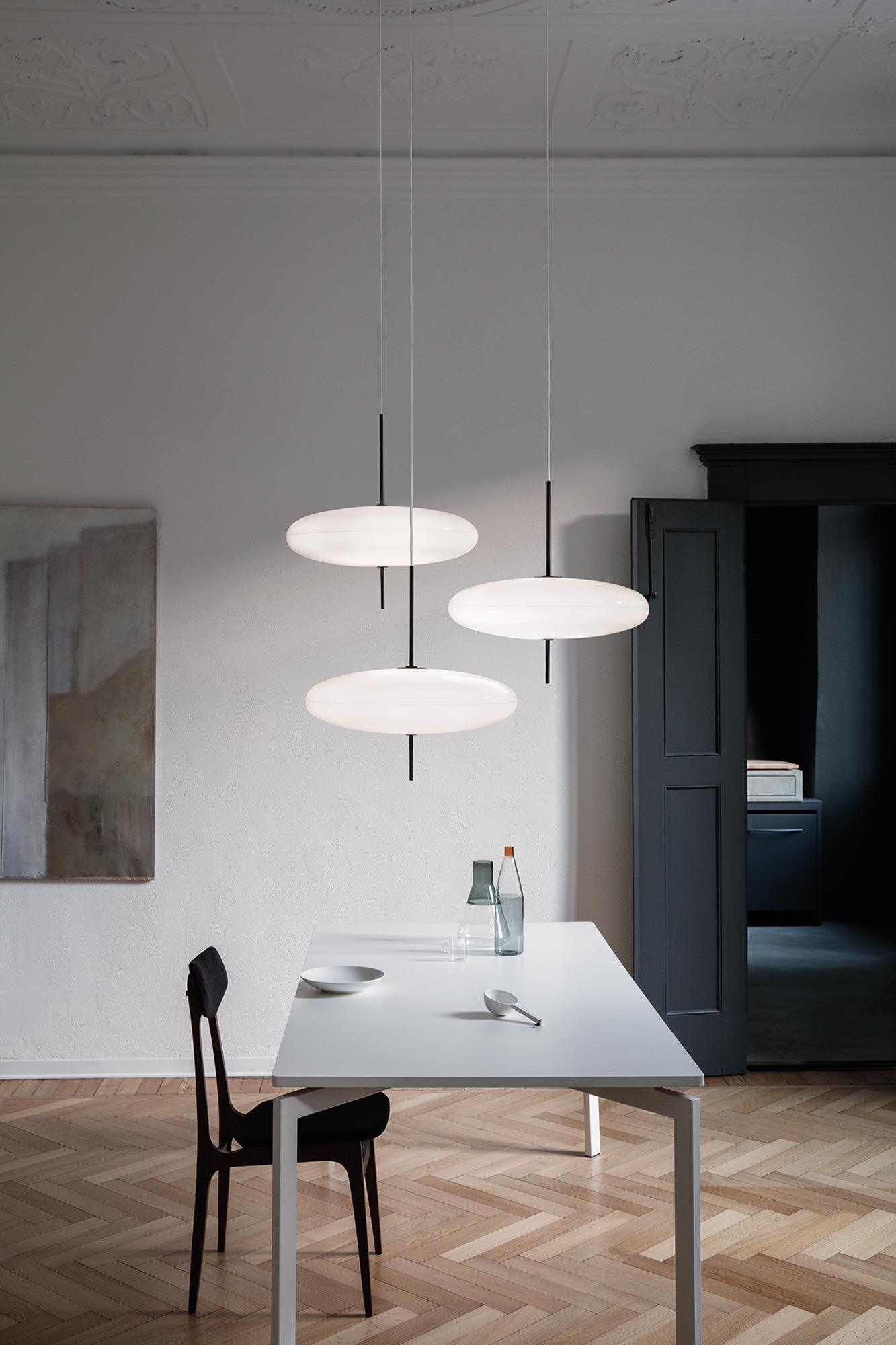 Lustra Pendelleuchte Lampe Verbunden Schwarz lackiert für Wohn Zimmer-Letslighting