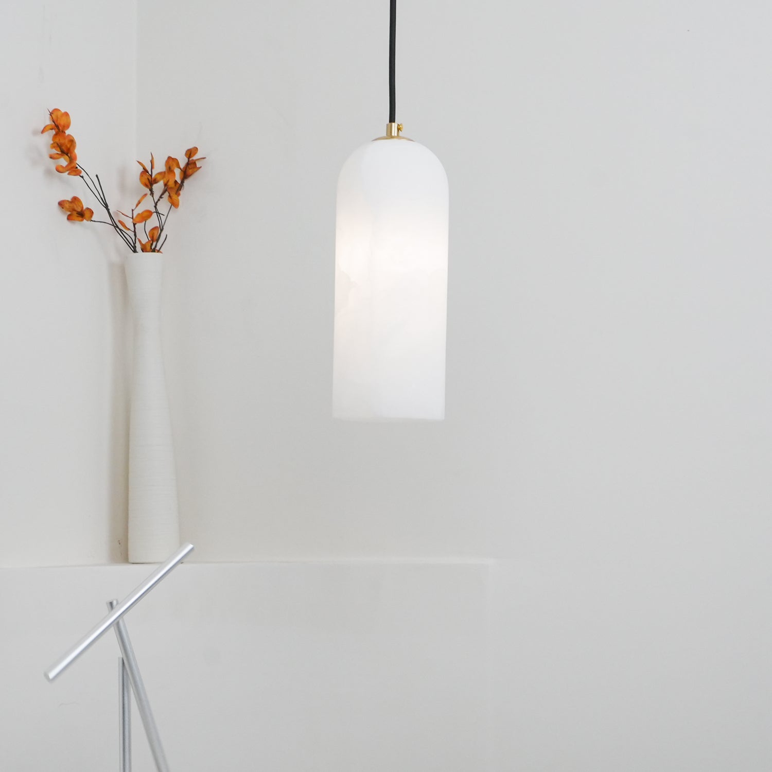 Zashayra Cylindrical Alabaster Pendant Light - Blowlighting