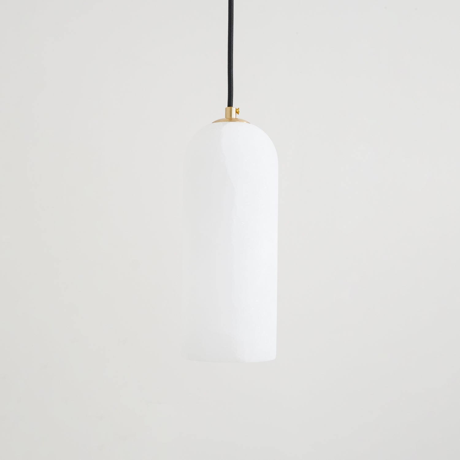 Zashayra Cylindrical Alabaster Pendant Light - Blowlighting
