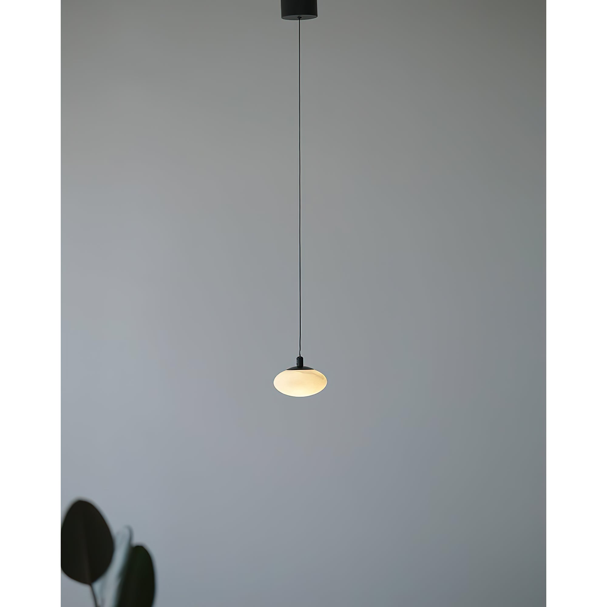 Cuthean Modern Minimalist Brass Alabaster Pendant Lamp - Letslighting