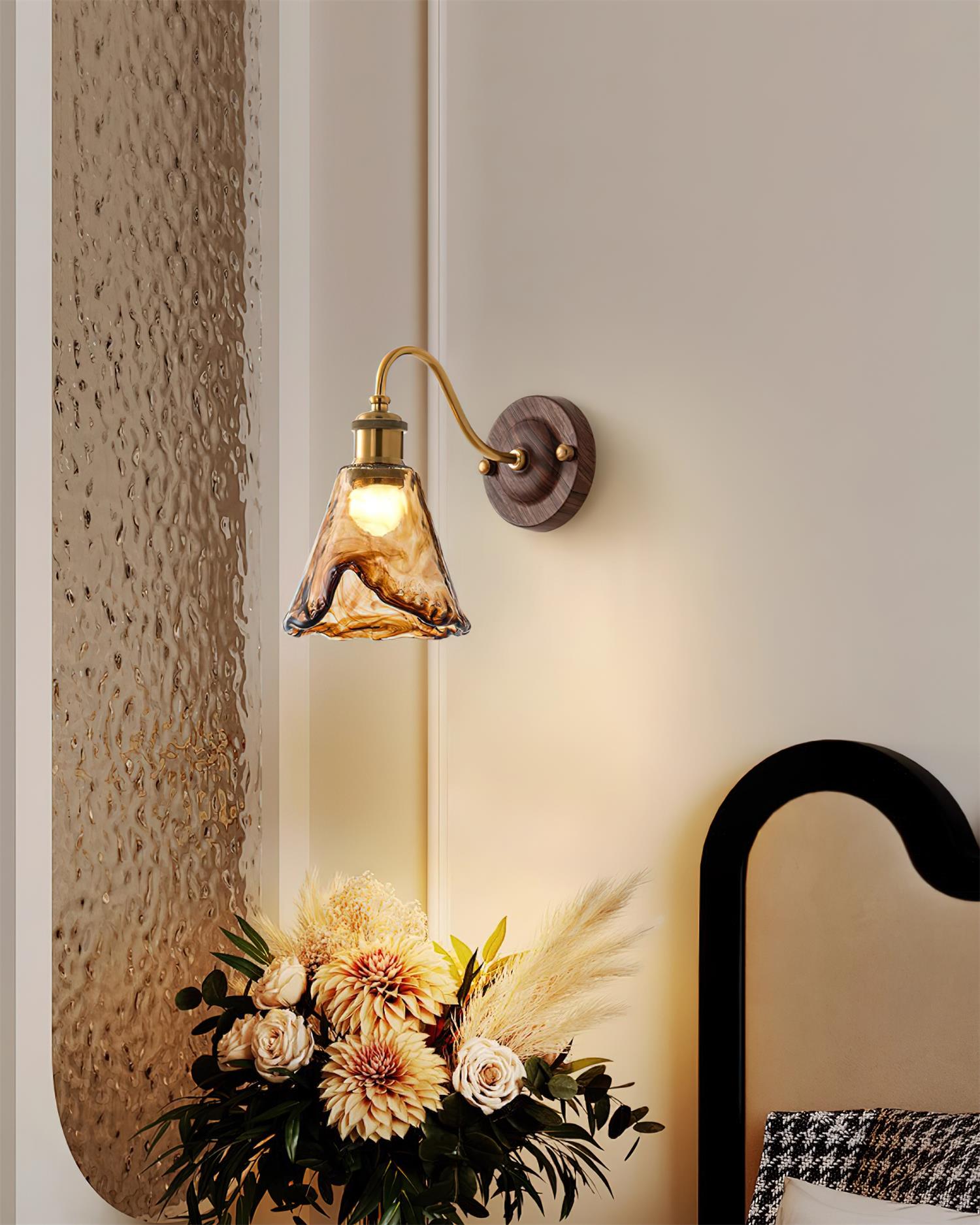 Wandleuchte Bernstein Glas Schirm Walnuss Gold Vintage Modern Wandleuchte-Letslighting