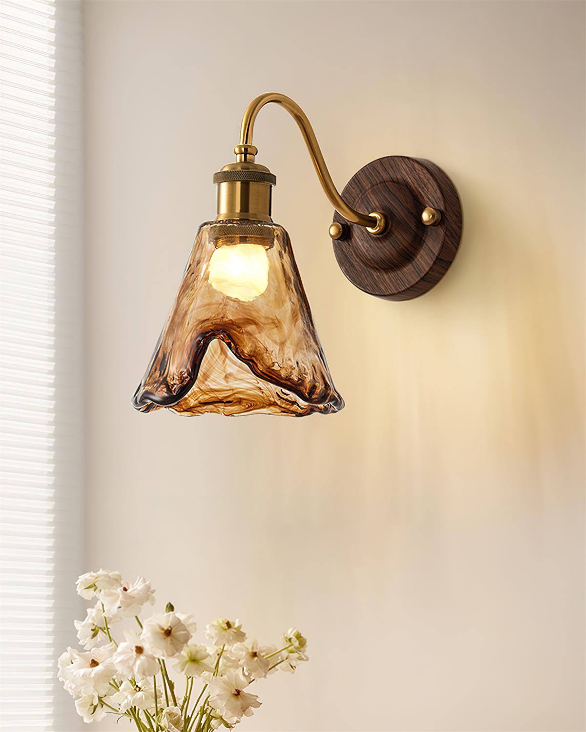 Wandleuchte Bernstein Glas Schirm Walnuss Gold Vintage Modern Wandleuchte-Letslighting