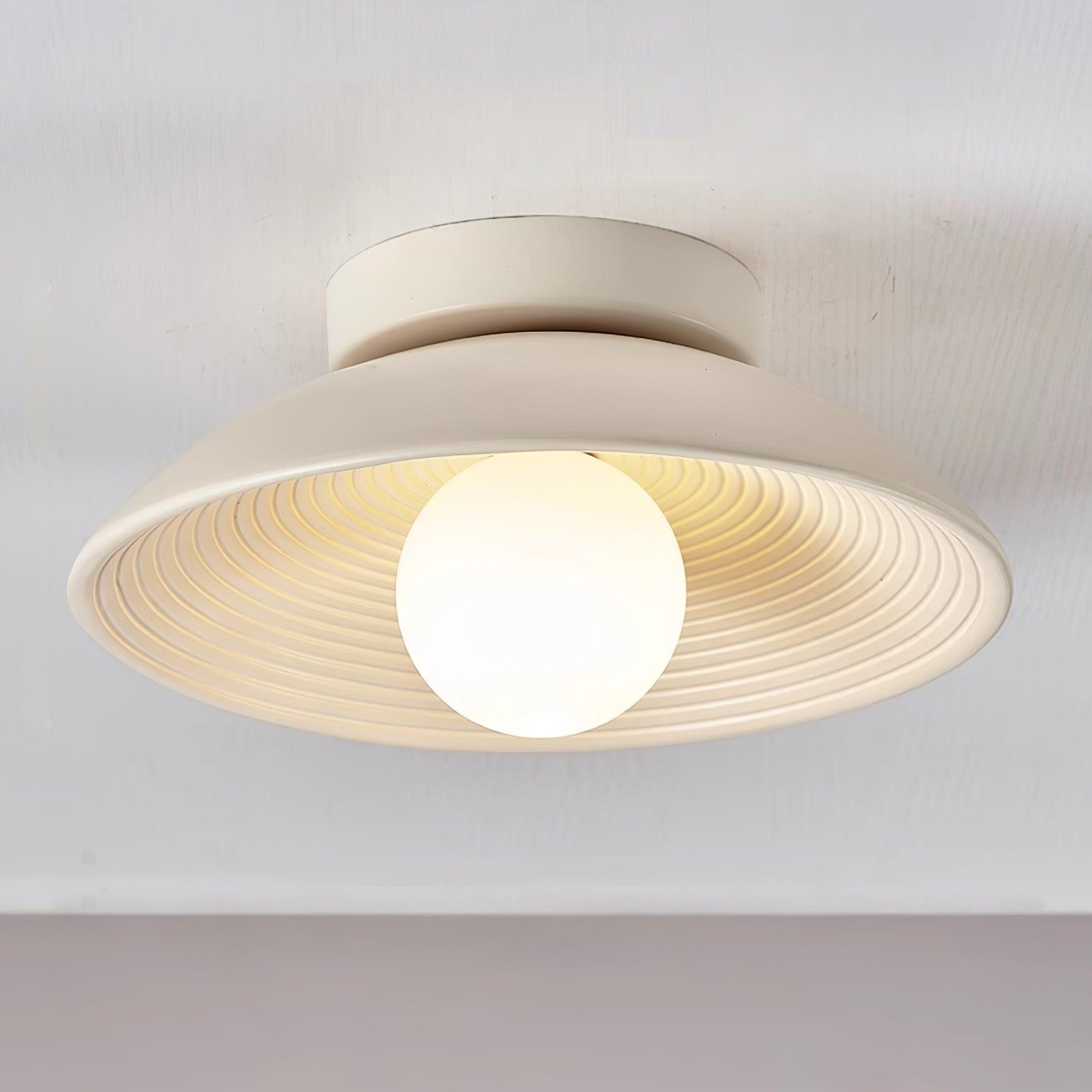 Orvian Holz Aufbaumontierte Deckenleuchte mit Rundem Globus-Letslighting