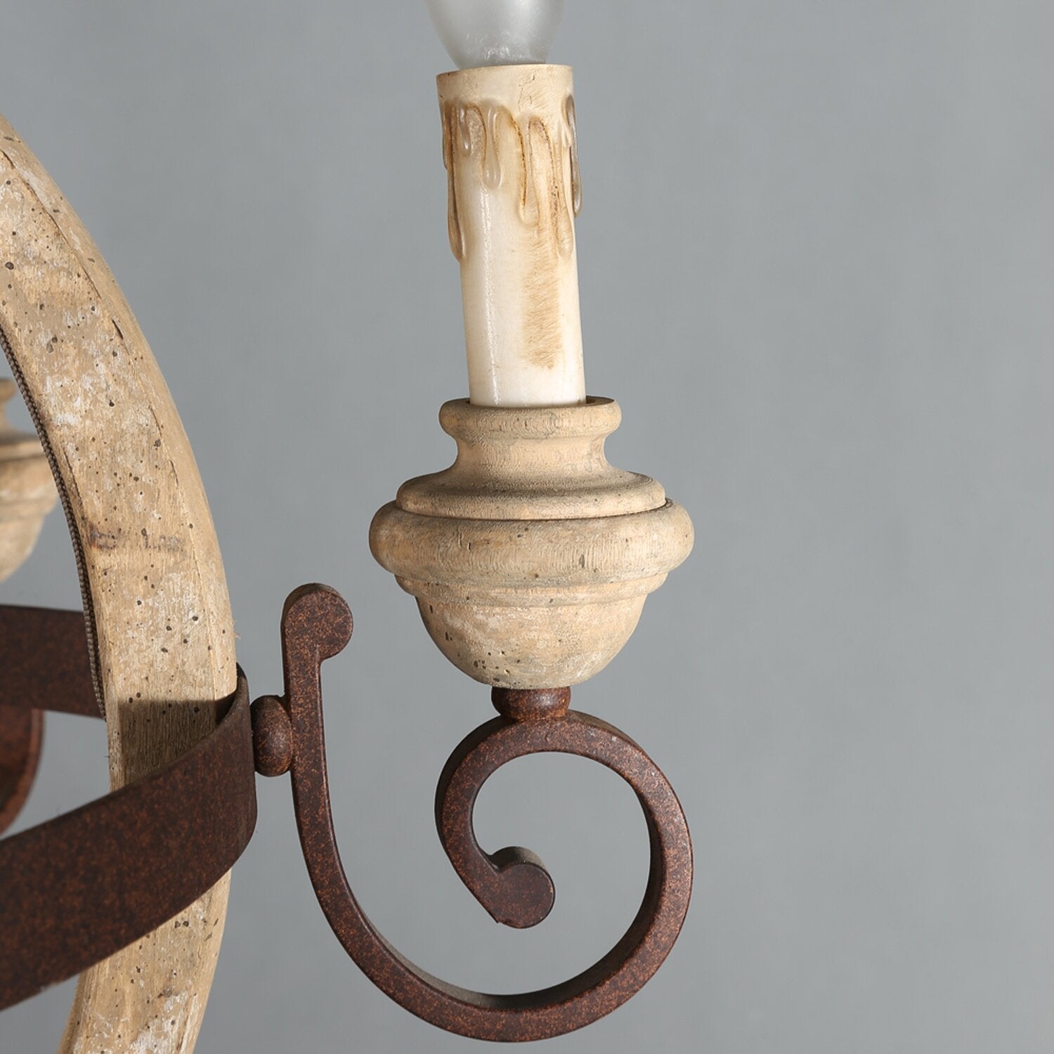 Cumaryra Traditioneller handgeschnitzter Holz-Kronleuchter-Letslighting