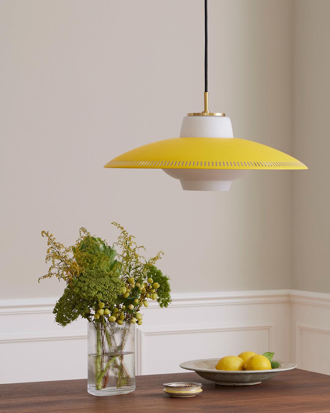 Solara Pendelleuchte Opalglas Breitschirm Klassisch-Letslighting