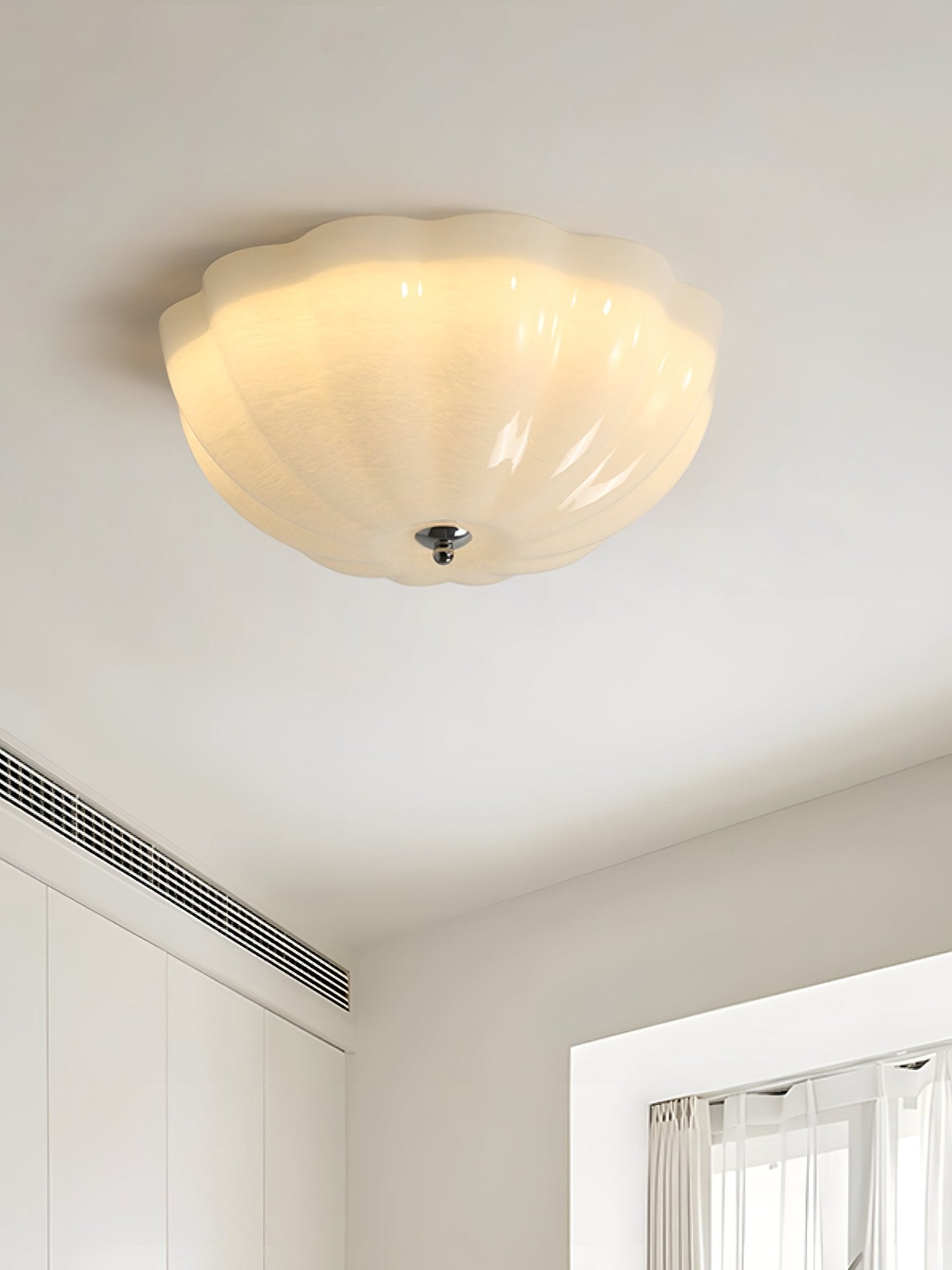 Uphaara Moderne Minimalistische Deckenleuchte aus Opalglas-Letslighting
