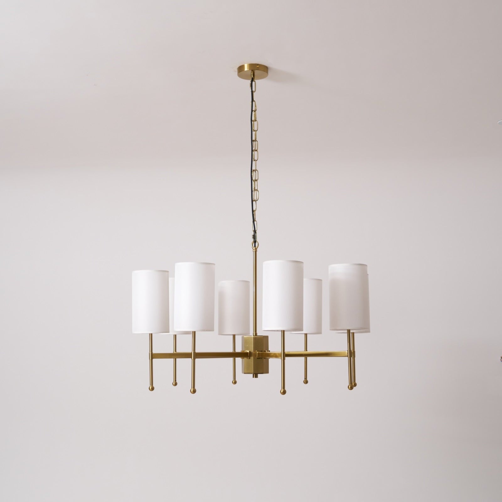 Ulcarisra Vintage Kronleuchter aus Messing mit Stoffbezug-Letslighting