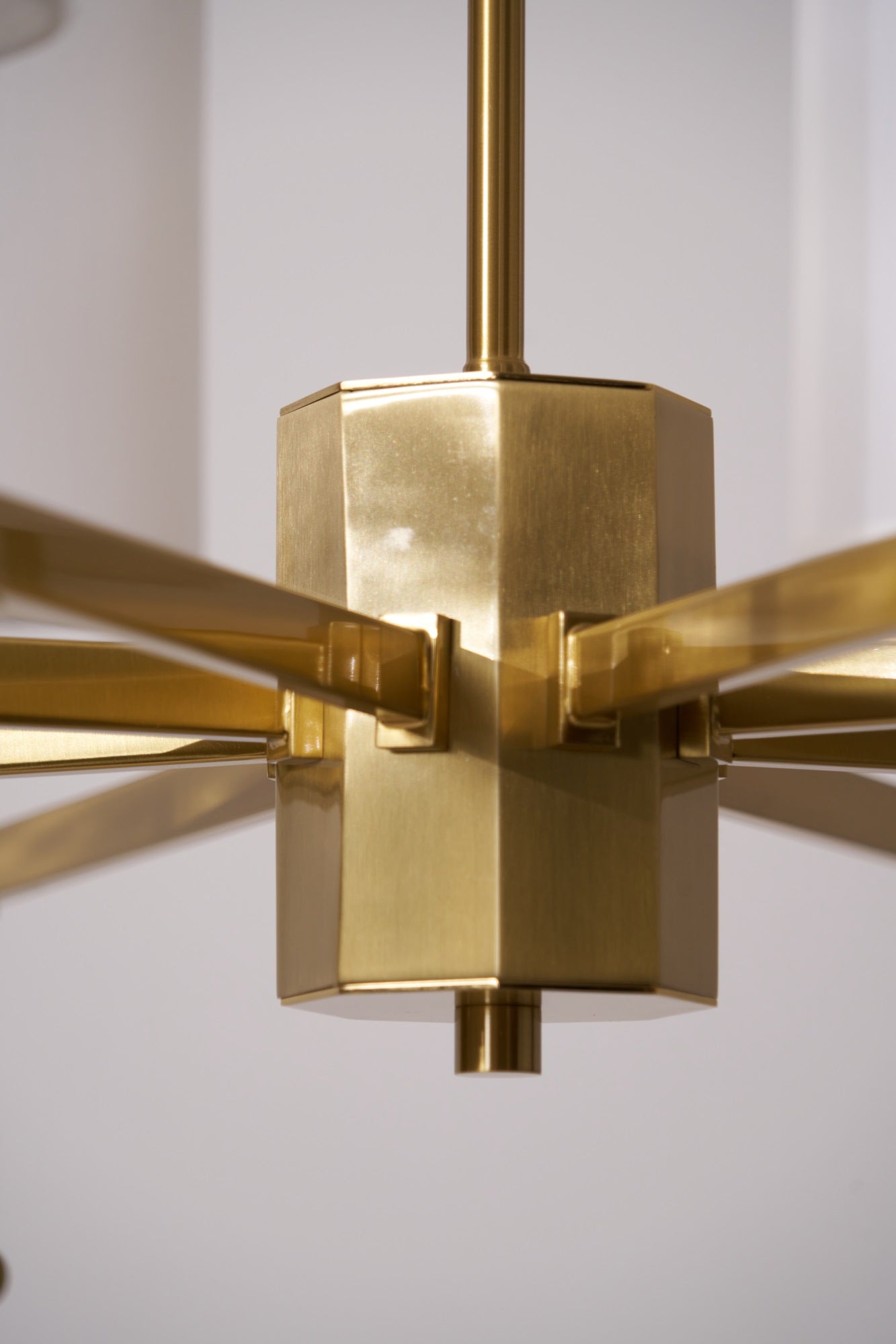 Ulcarisra Vintage Kronleuchter aus Messing mit Stoffbezug-Letslighting