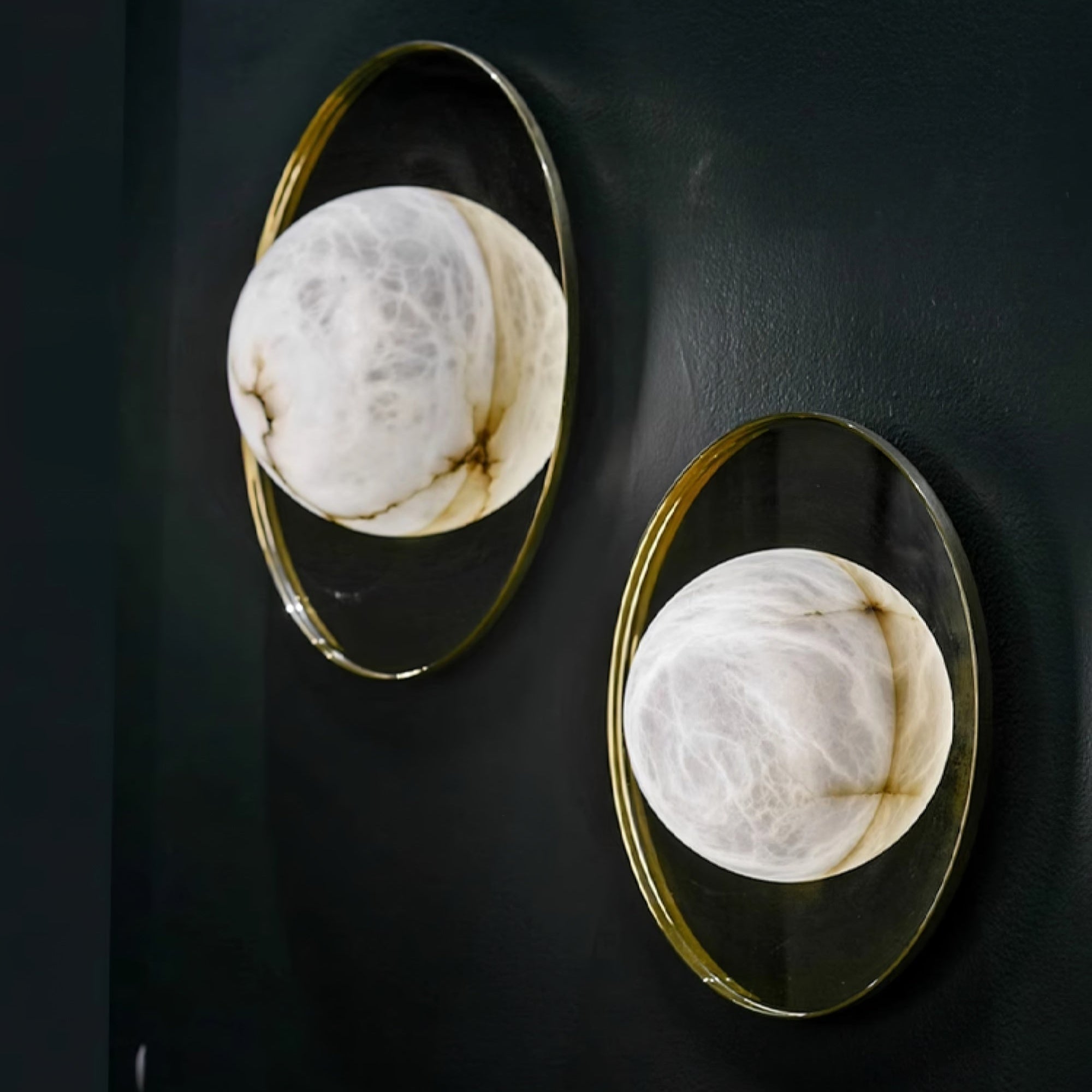 Lyra Modern Alabaster Wall Light - Neutralighting