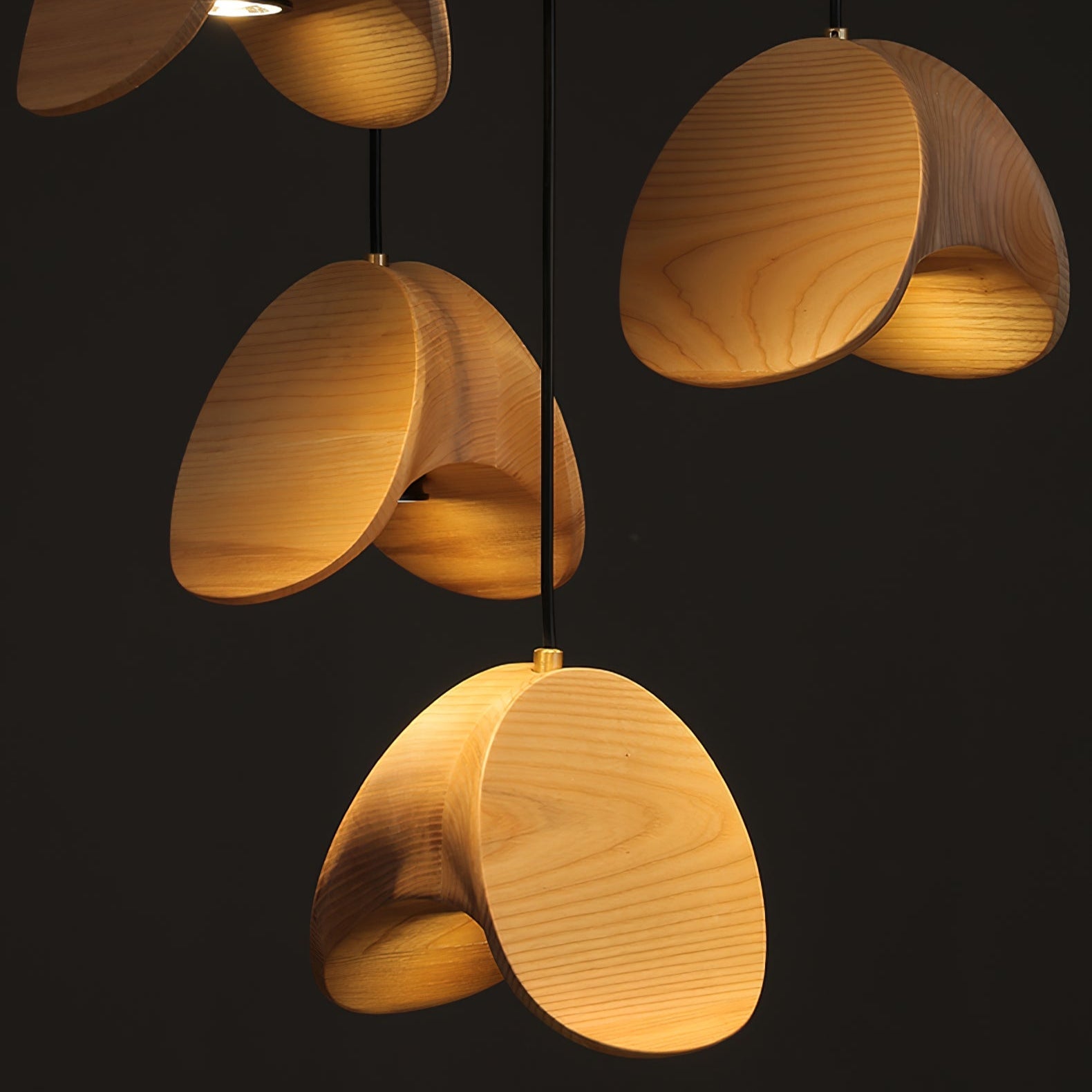 Tavro Minimalistische Pendelleuchte aus Holz-Letslighting