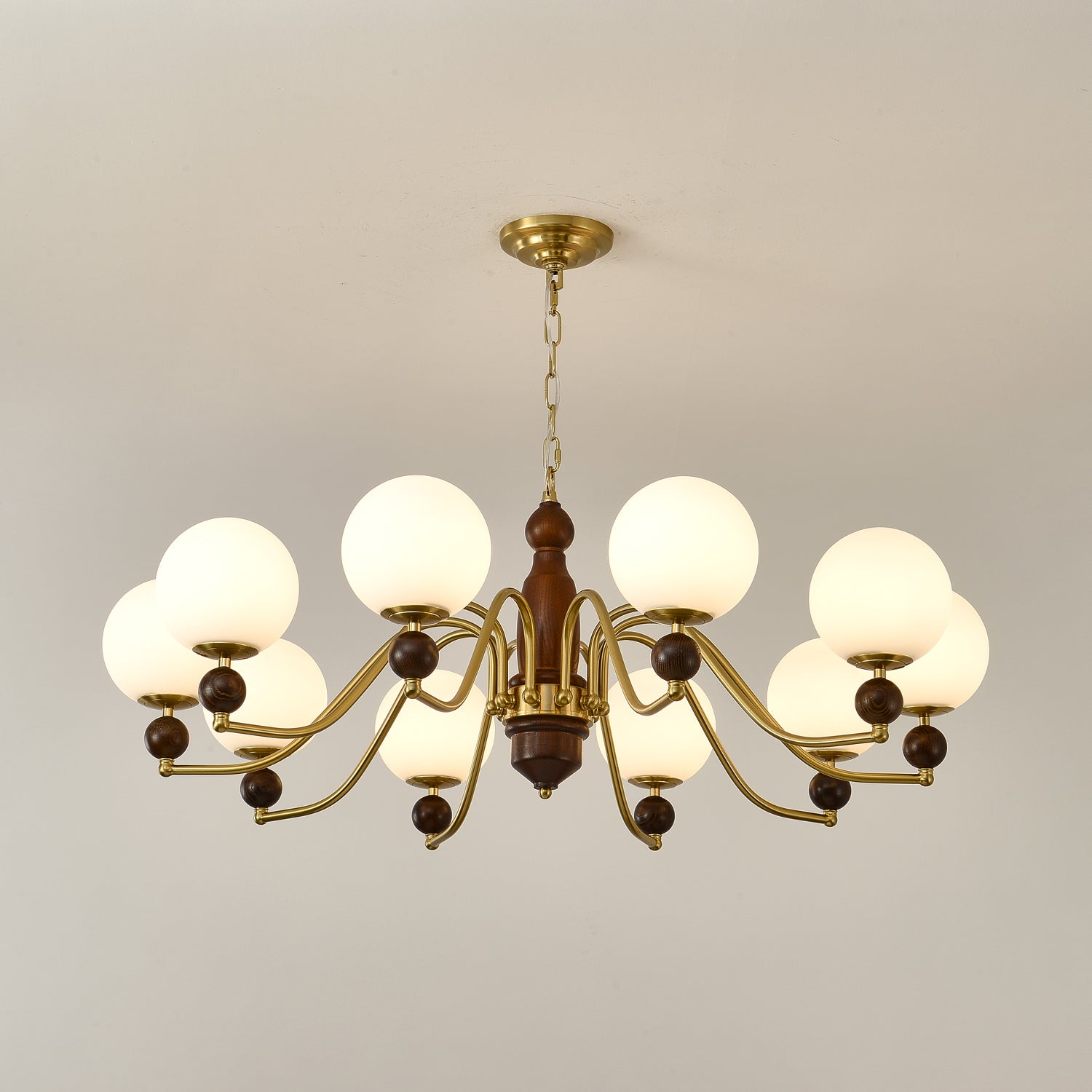 Lustra Kronleuchter Holz Messing Globus-Letslighting