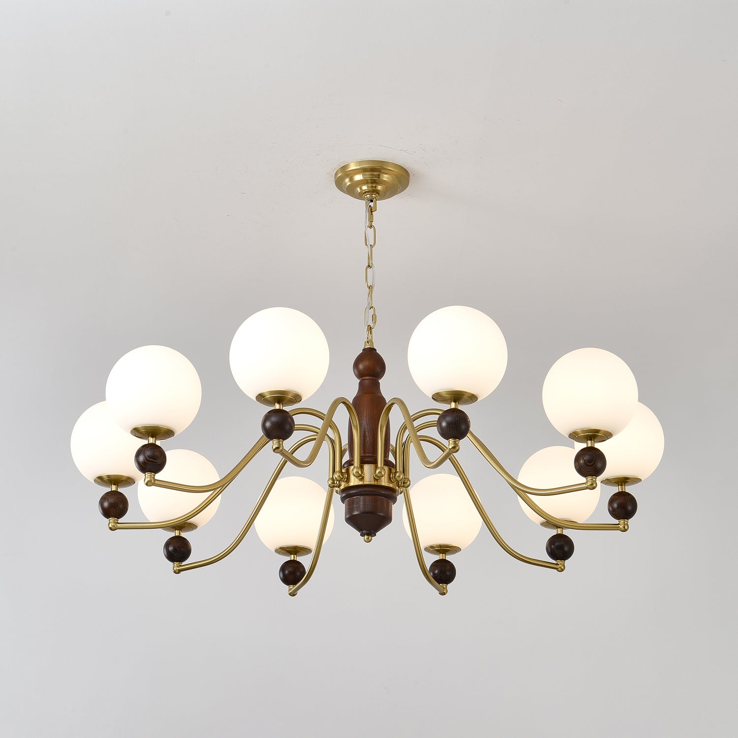Lustra Kronleuchter Holz Messing Globus-Letslighting