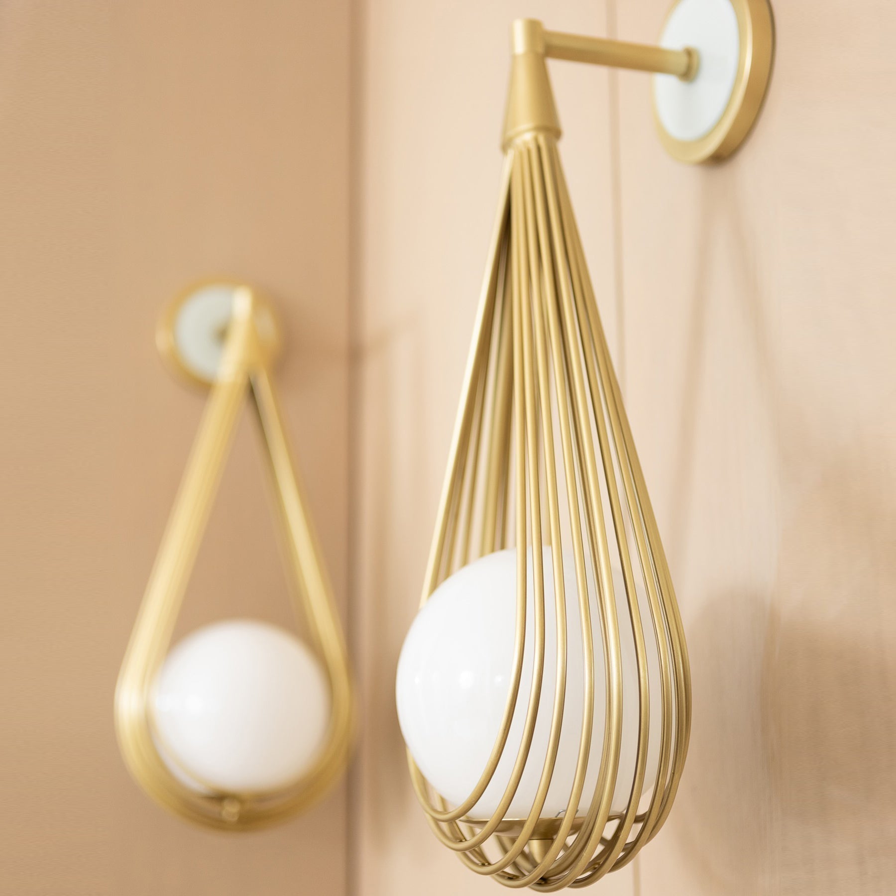 Zemirir Wandleuchte aus Messing und Glas-Letslighting