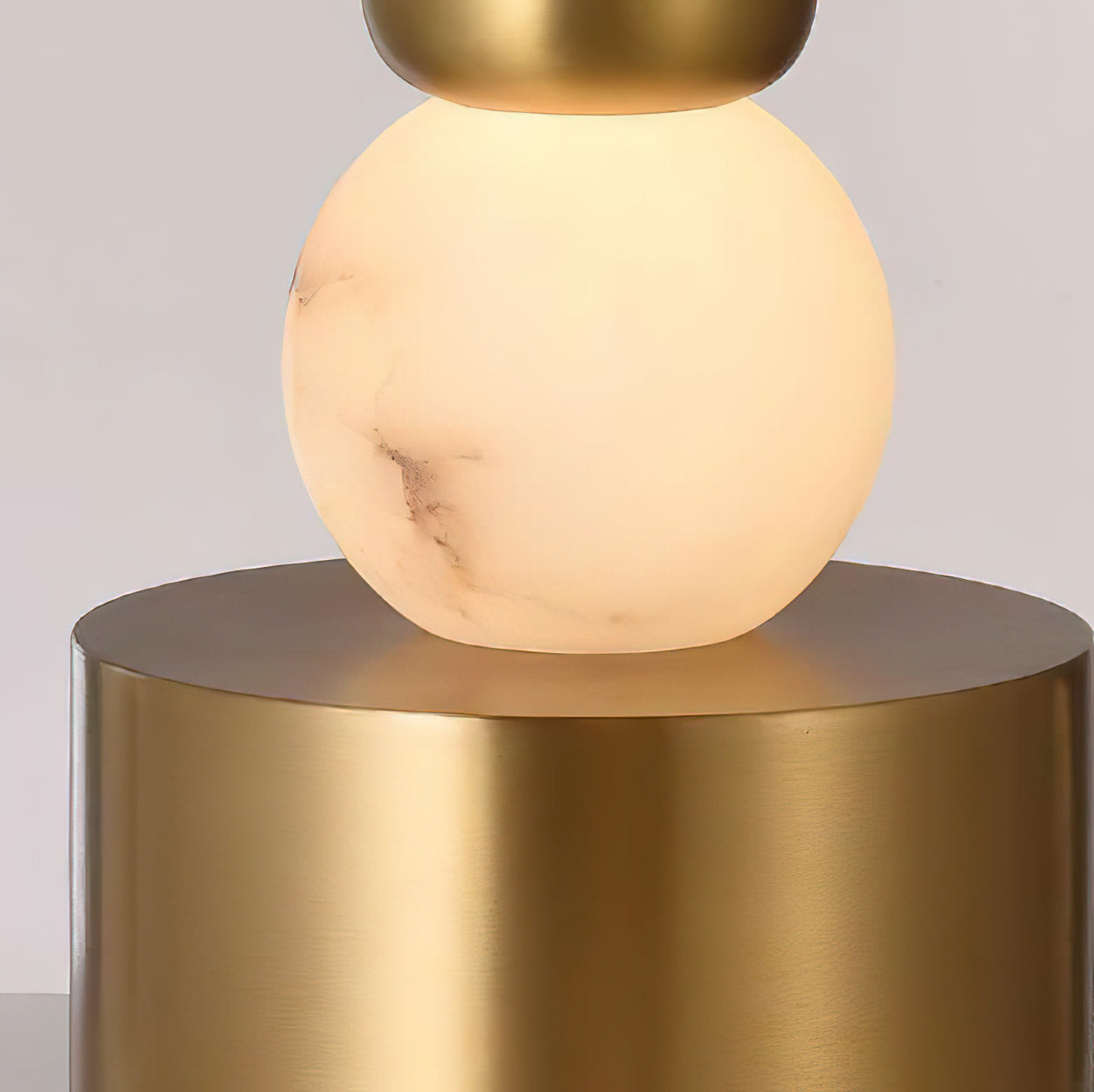Pearl Xyx Table Lamp - Letslighting